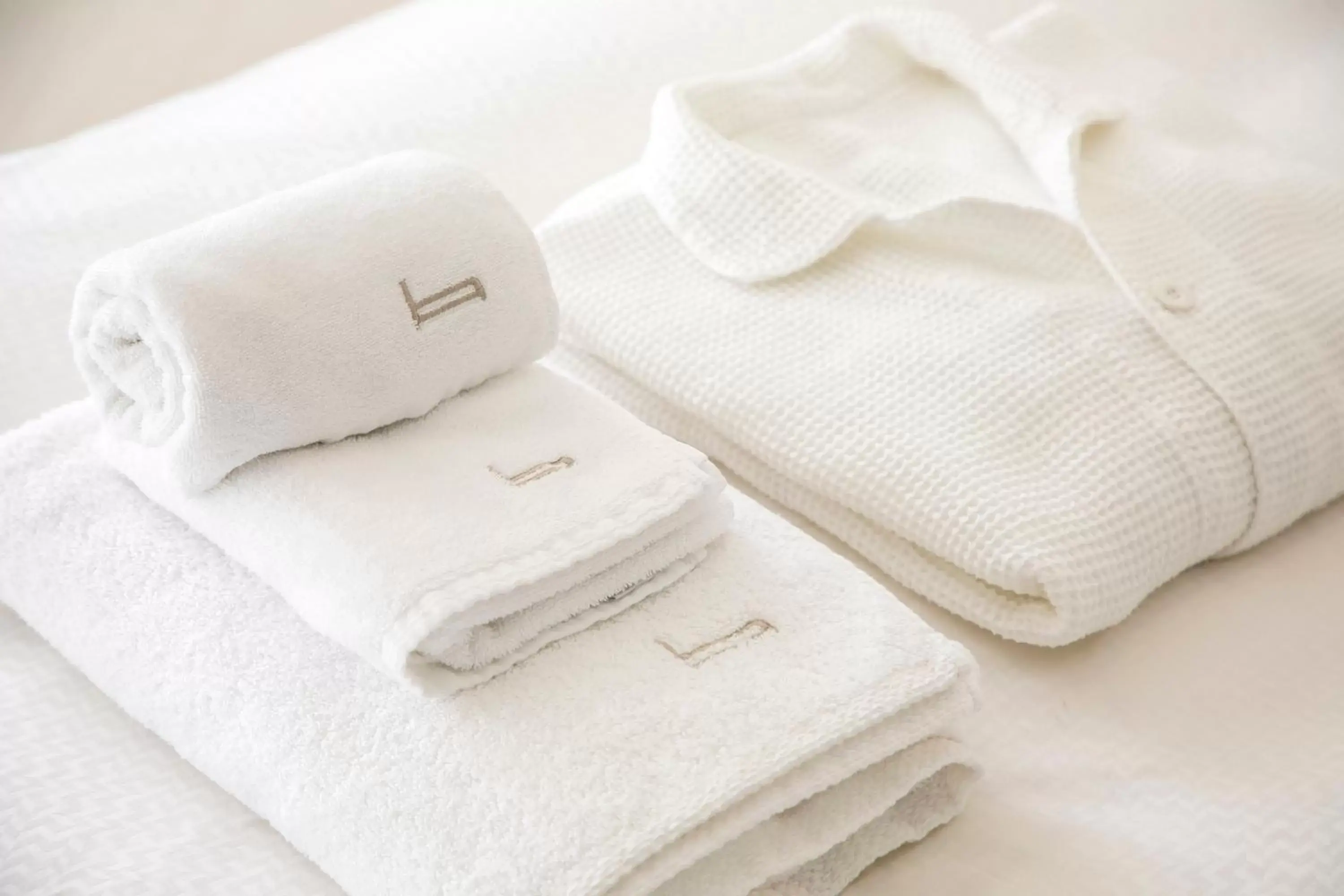 towels, Bed in B:CONTE Asakusa
