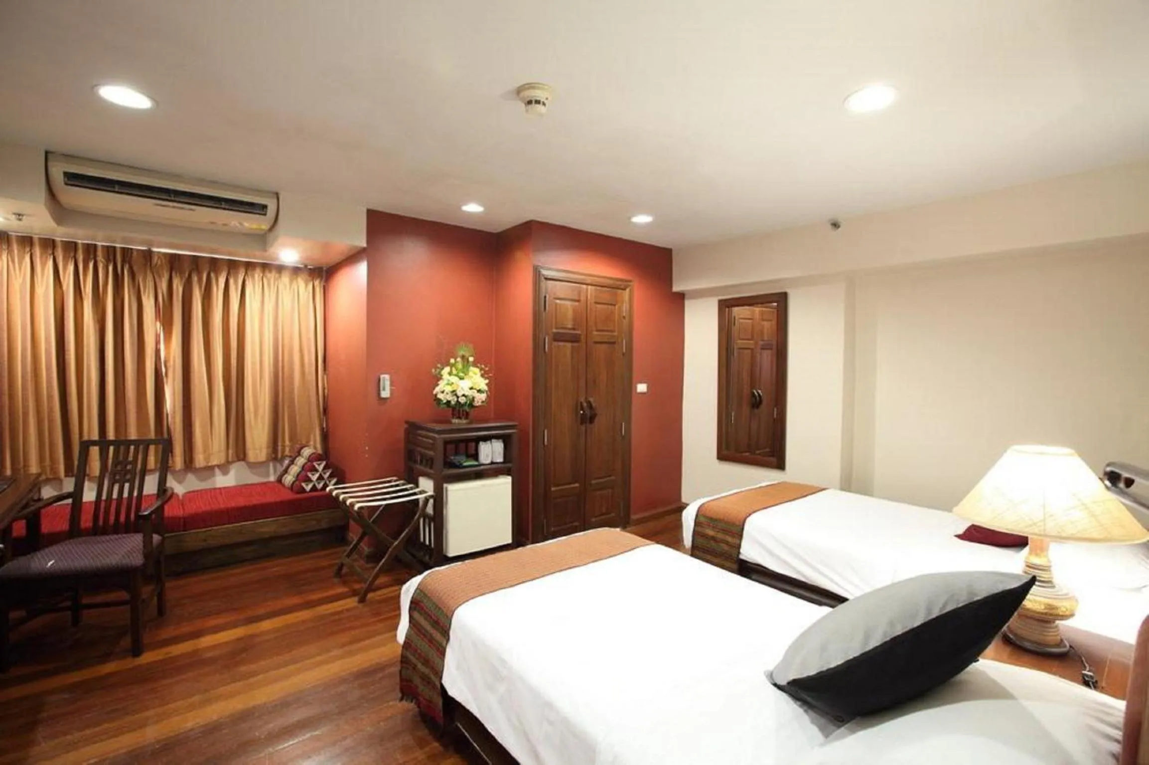 Photo of the whole room, Bed in The Siam Heritage Hotel
