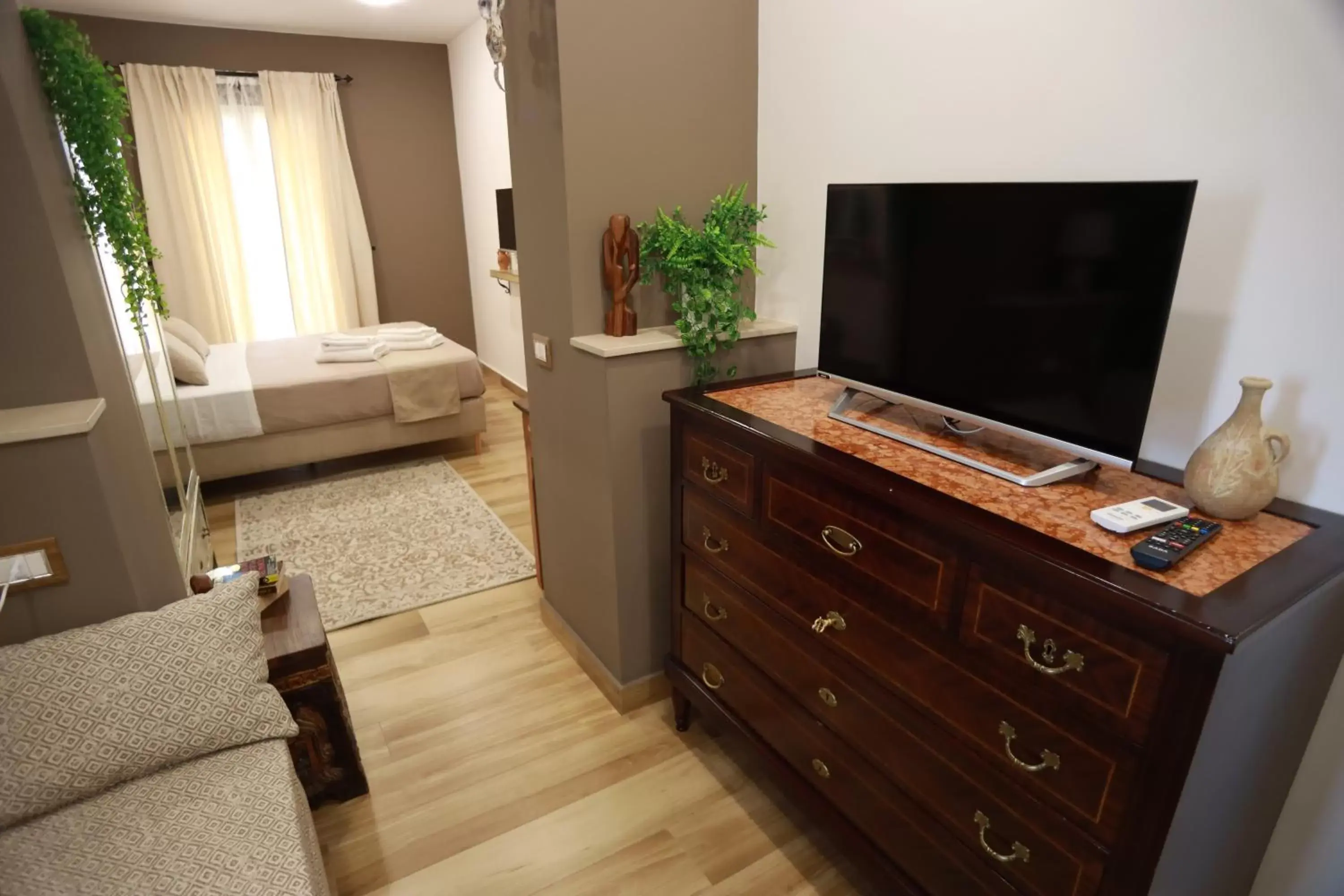 TV and multimedia, TV/Entertainment Center in B&B Sant'Agata Patrona