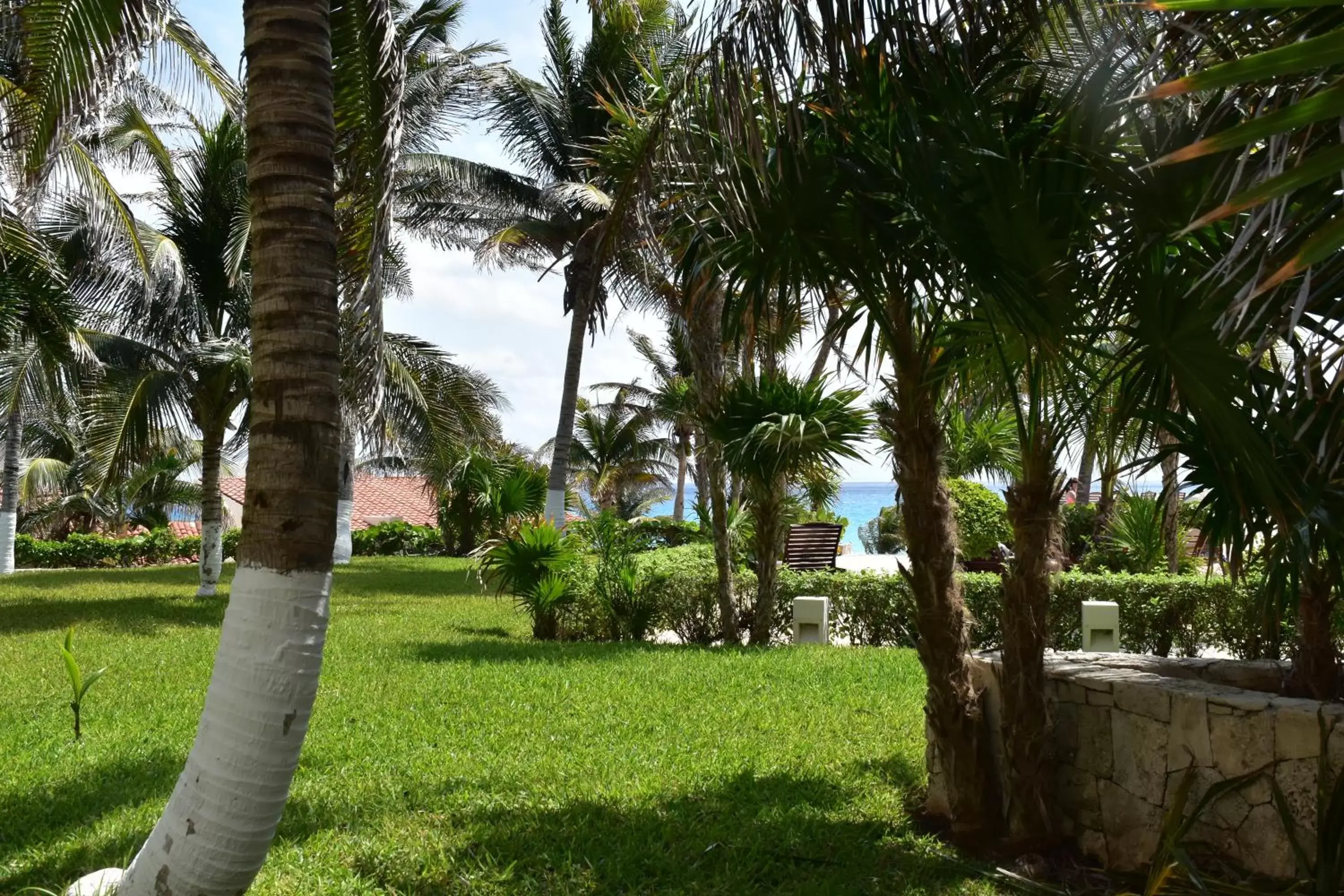 Garden in Solymar Condo Beach Resort by Casago