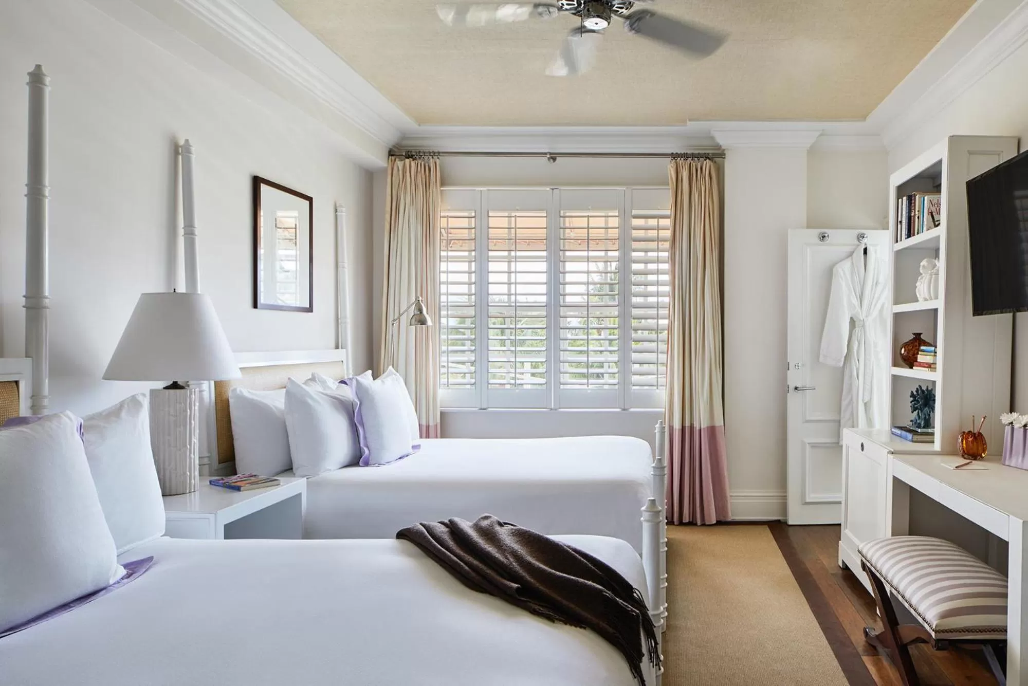 Library, Bed in The Betsy Hotel, South Beach