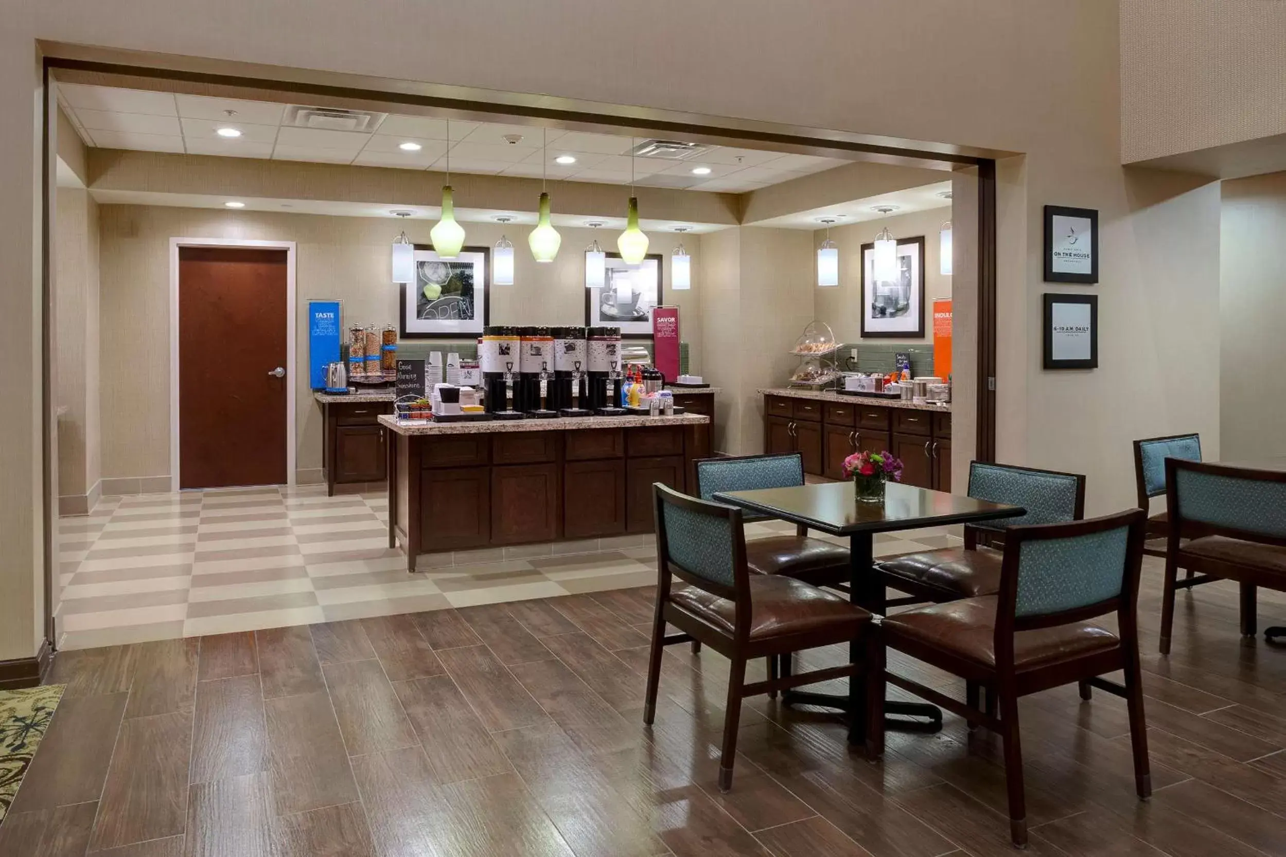 Dining area, Restaurant/Places to Eat in Hampton Inn & Suites Blythe, CA