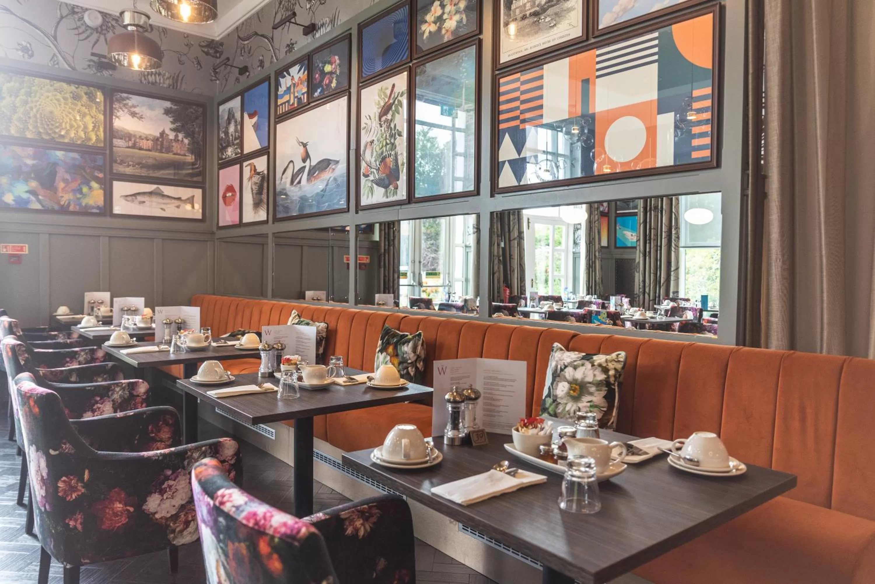 Restaurant/places to eat in Low Wood Bay