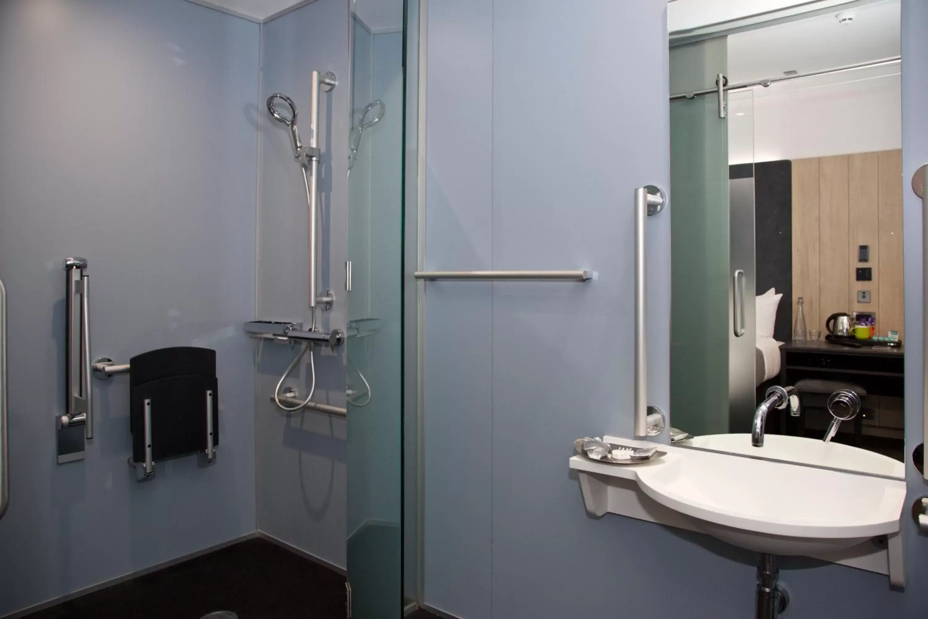 Bedroom, Bathroom in The Z Hotel Bath