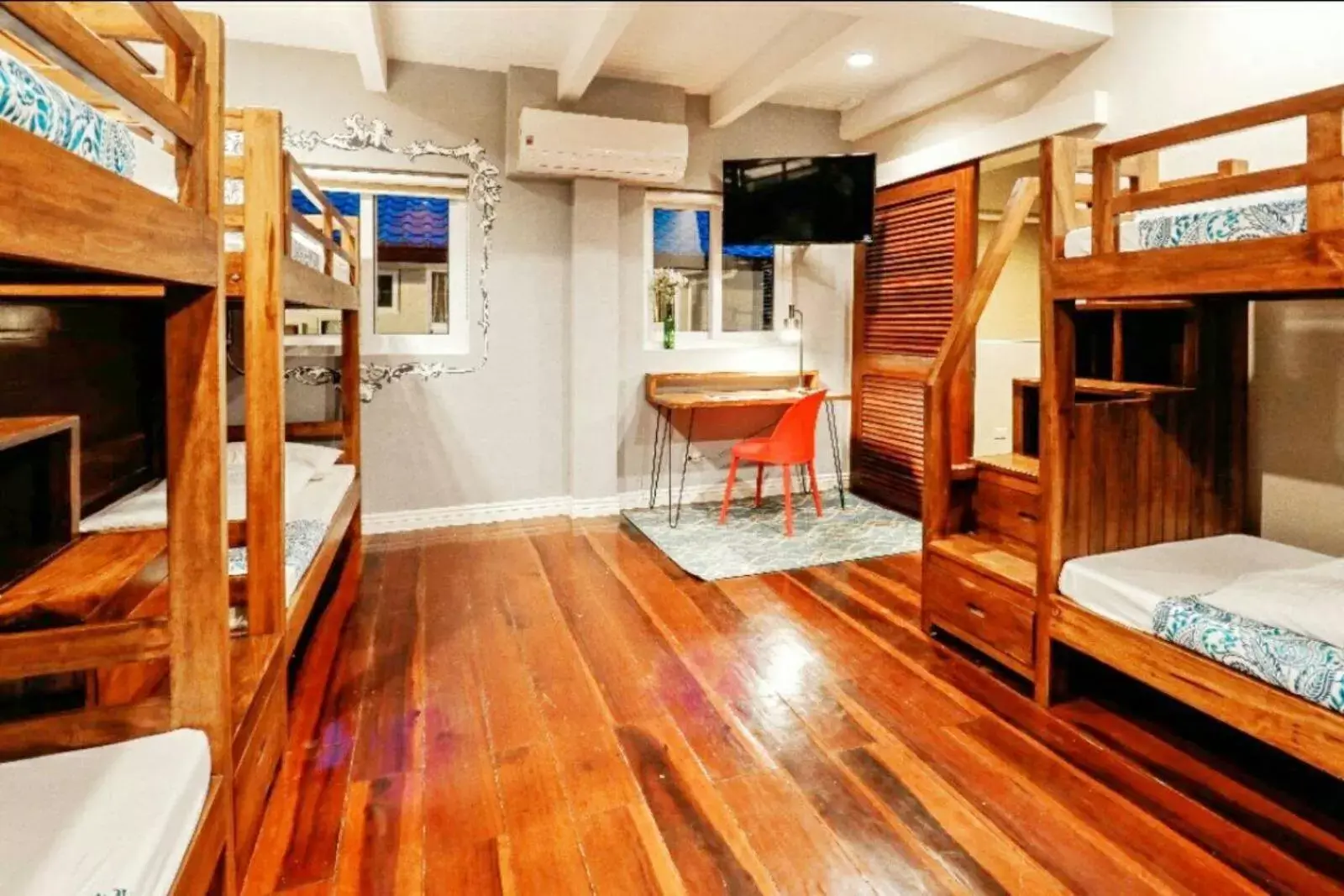 bunk bed, Bed in Hotel Kimberly Tagaytay bunk bed, Bed in Hotel Kimberly Tagaytay