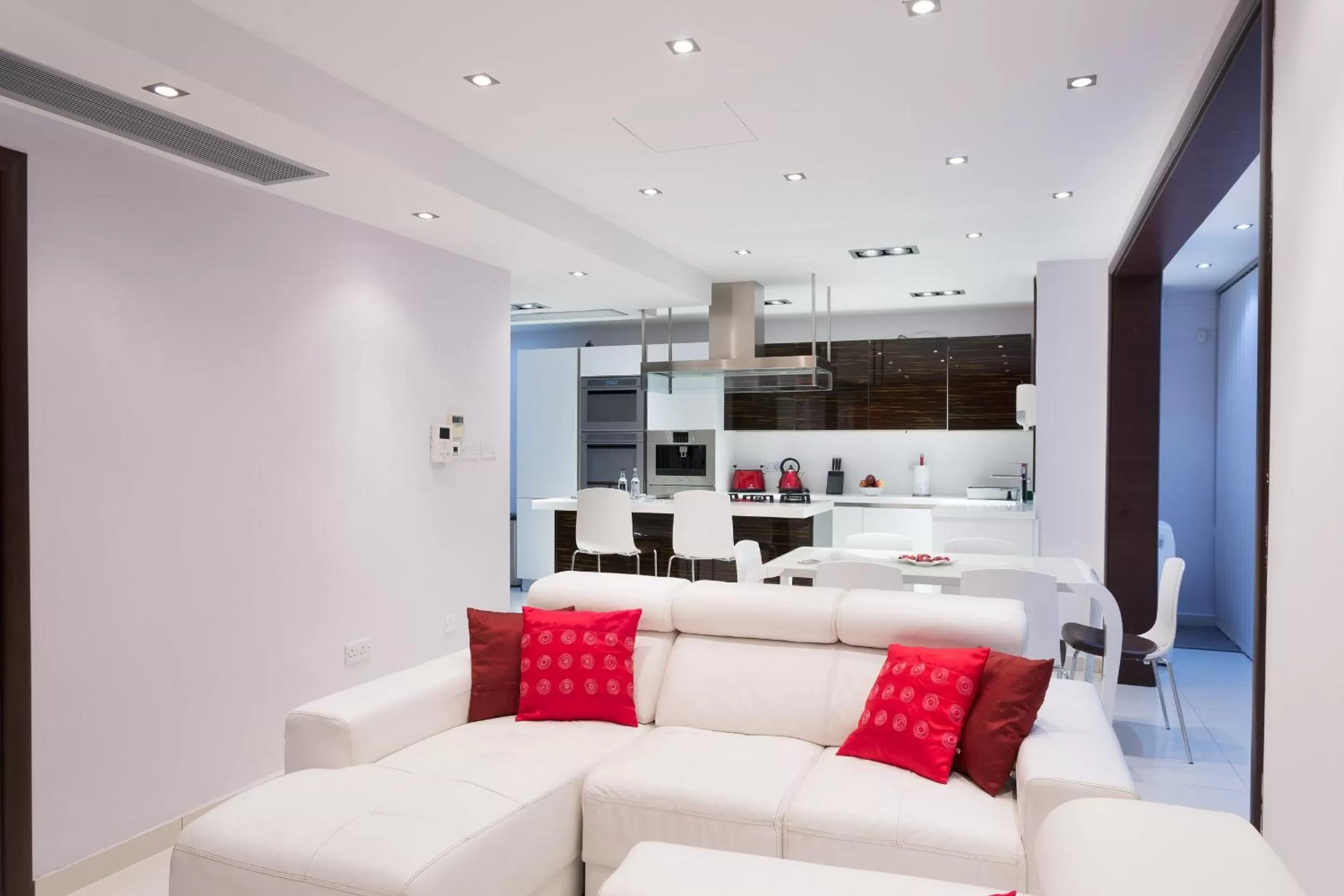 Red Apple Duplex Apartment in InStyle Aparthotel
