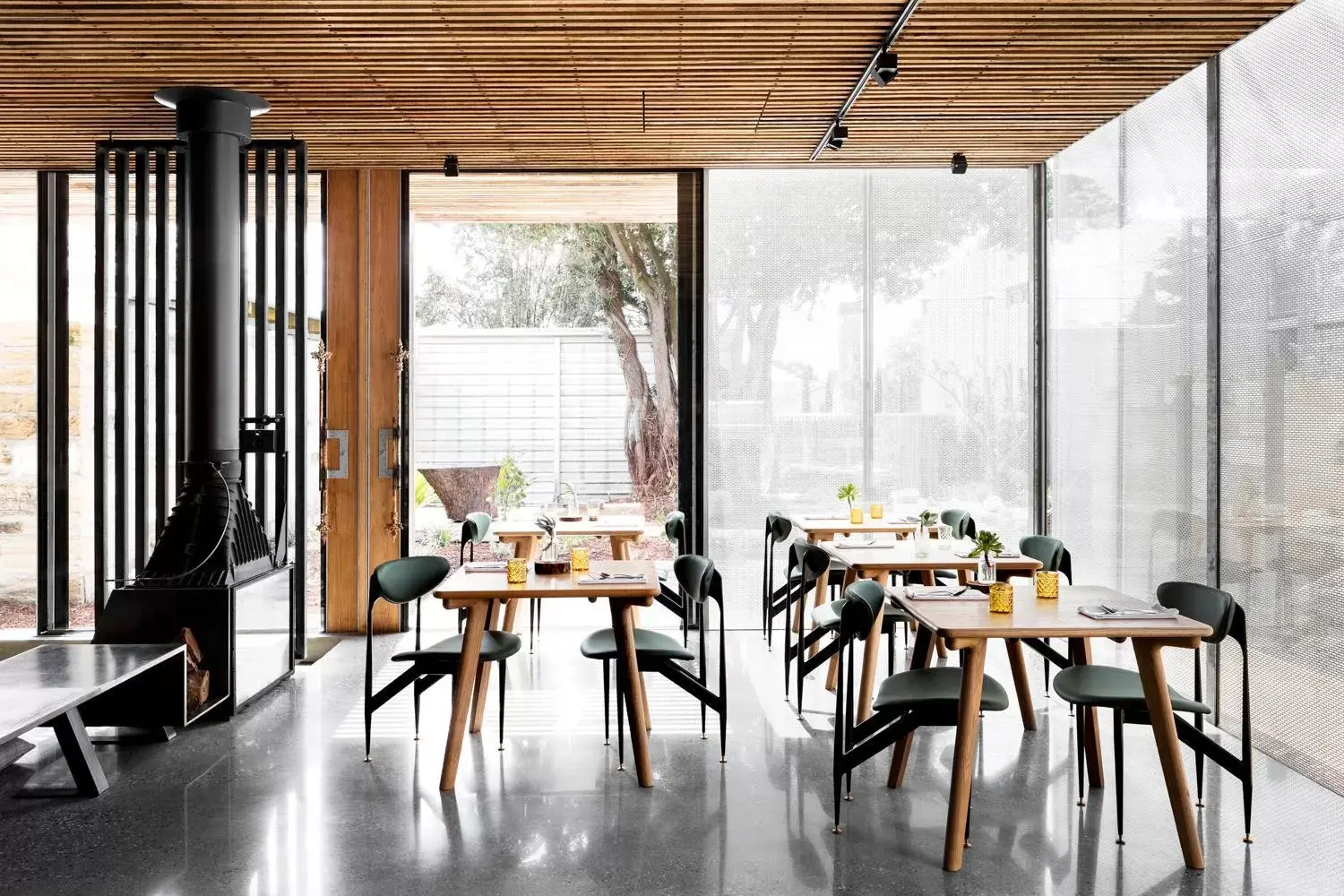 Restaurant/Places to Eat in Drift House