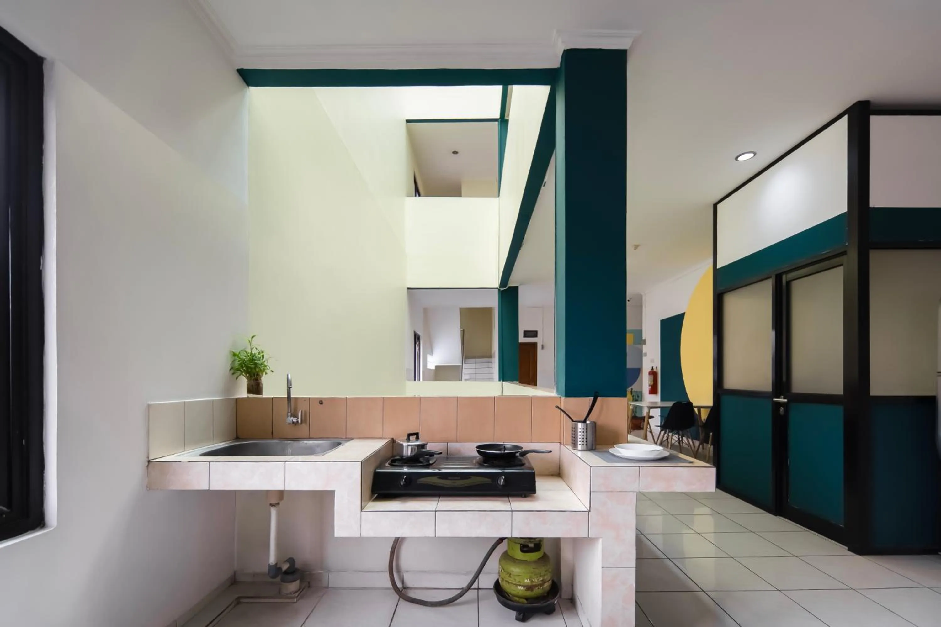 Kitchen or kitchenette in Cove Horizone