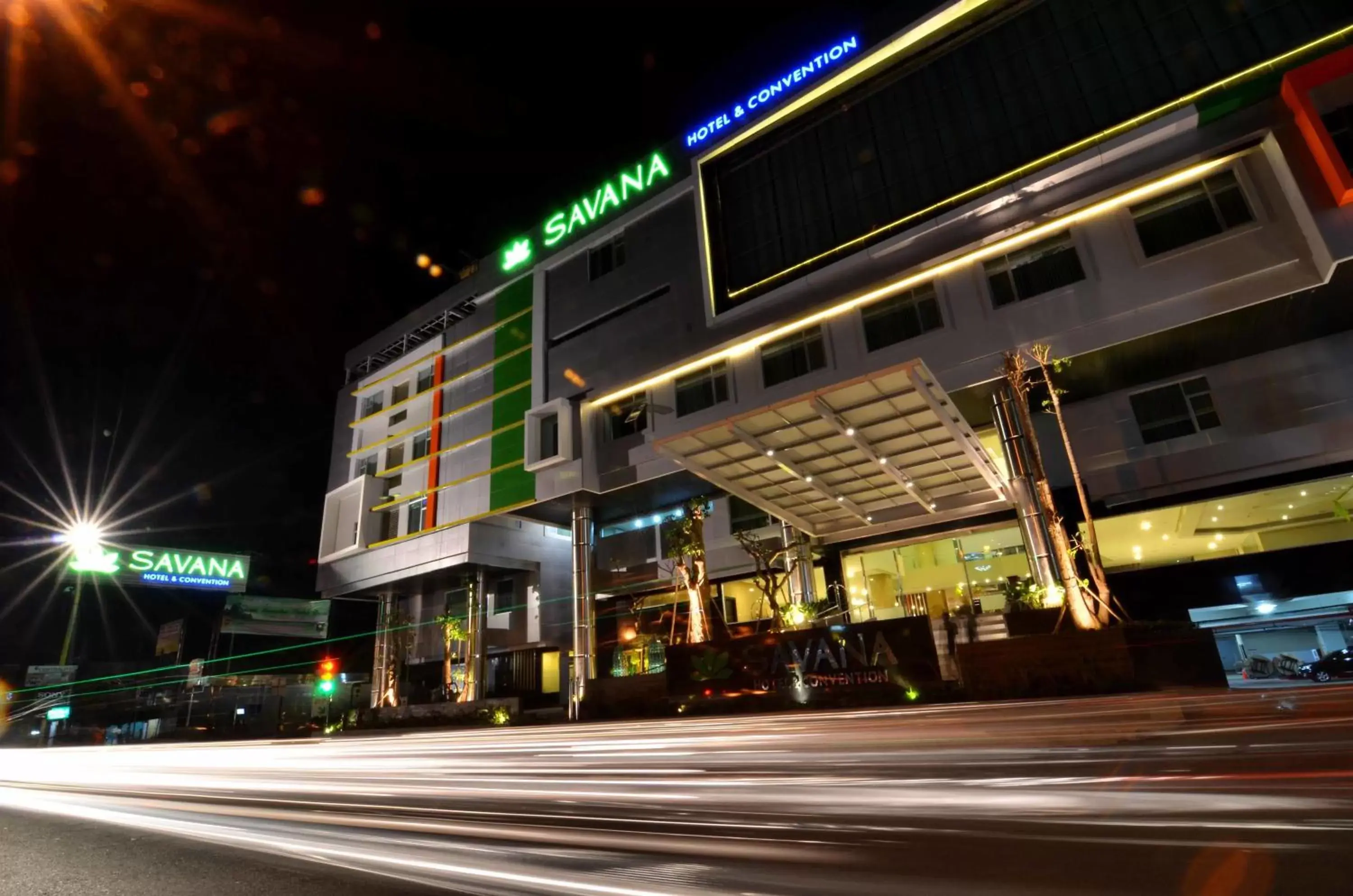 Facade/entrance in Savana Hotel & Convention Malang Facade/entrance in Savana Hotel & Convention Malang