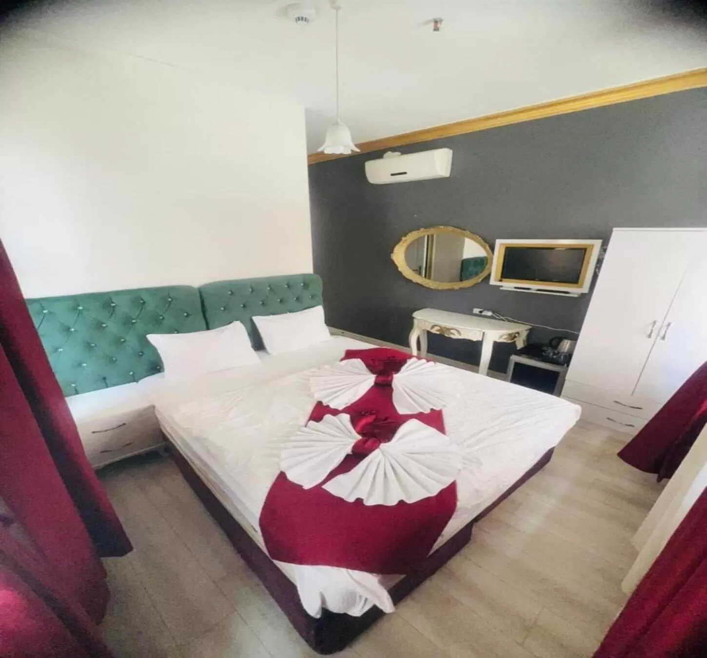 Bed in Old City Family Hotel