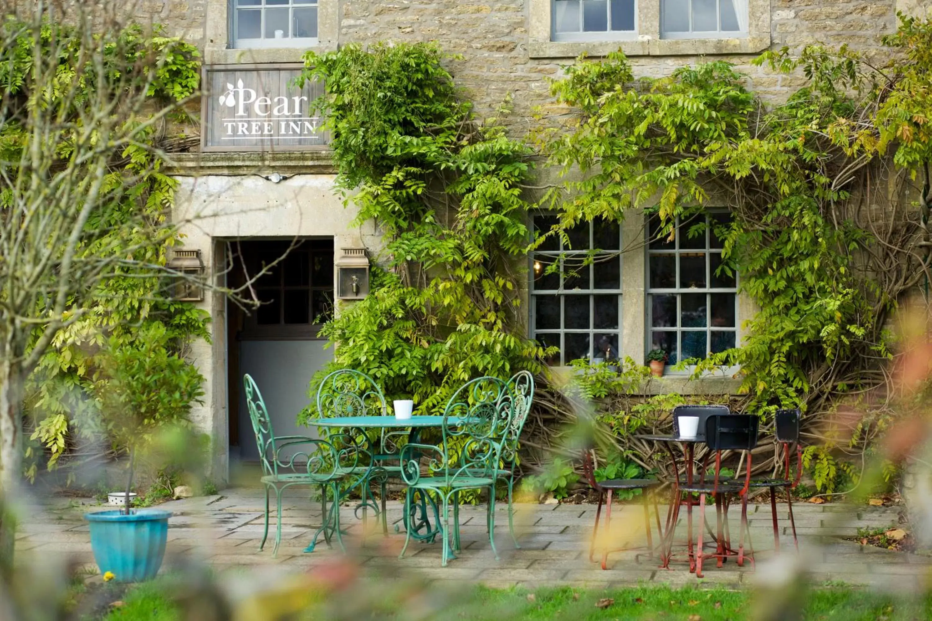 Facade/entrance in Pear Tree Inn Whitley