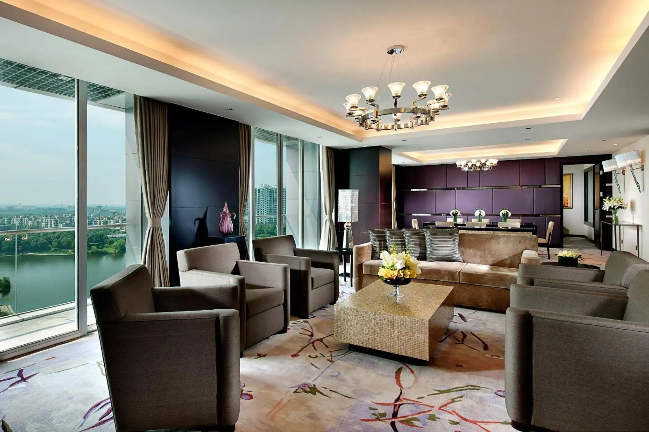 Bedroom, Seating Area in Crowne Plaza Shanghai Xiayang Lake, an IHG Hotel