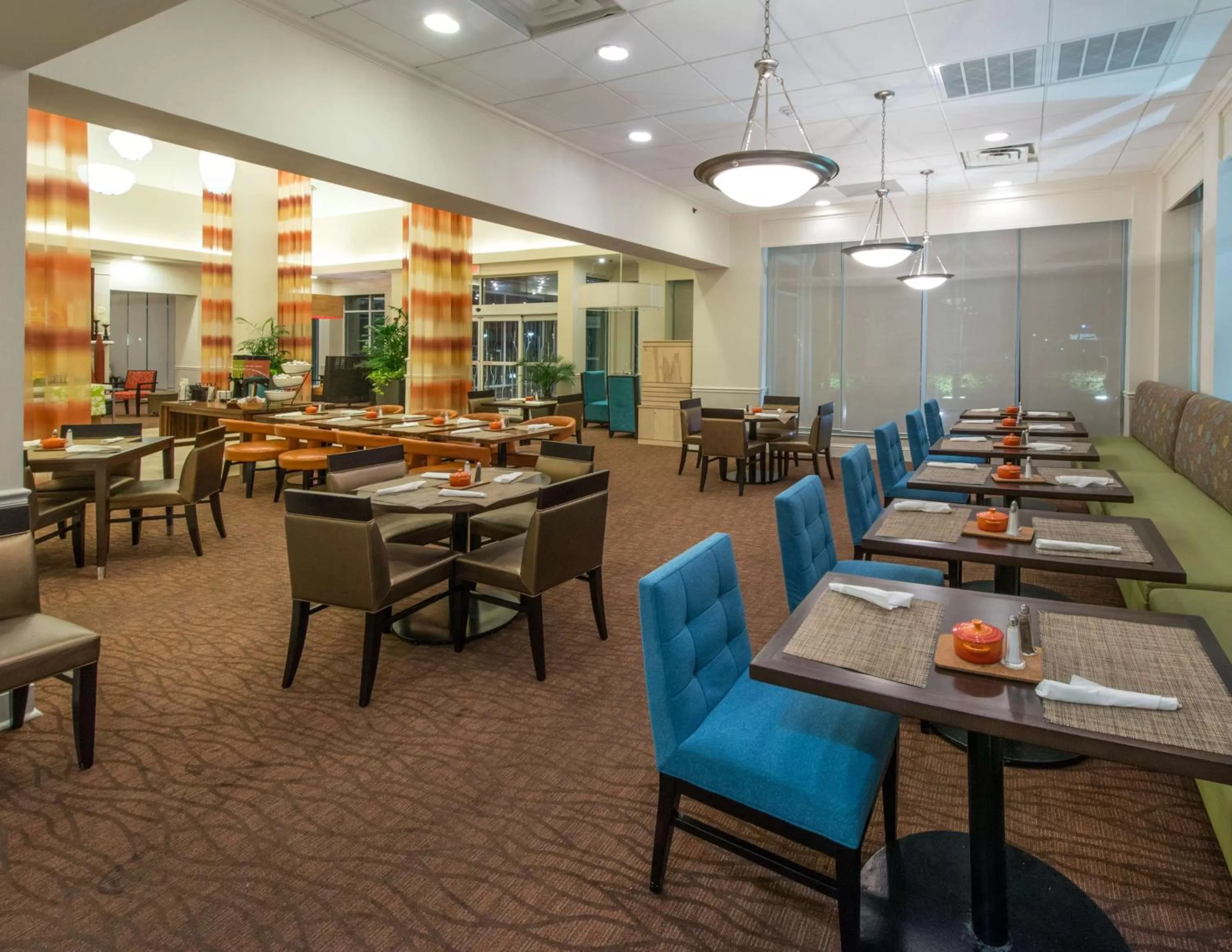 Restaurant/places to eat in Hilton Garden Inn Tallahassee Central