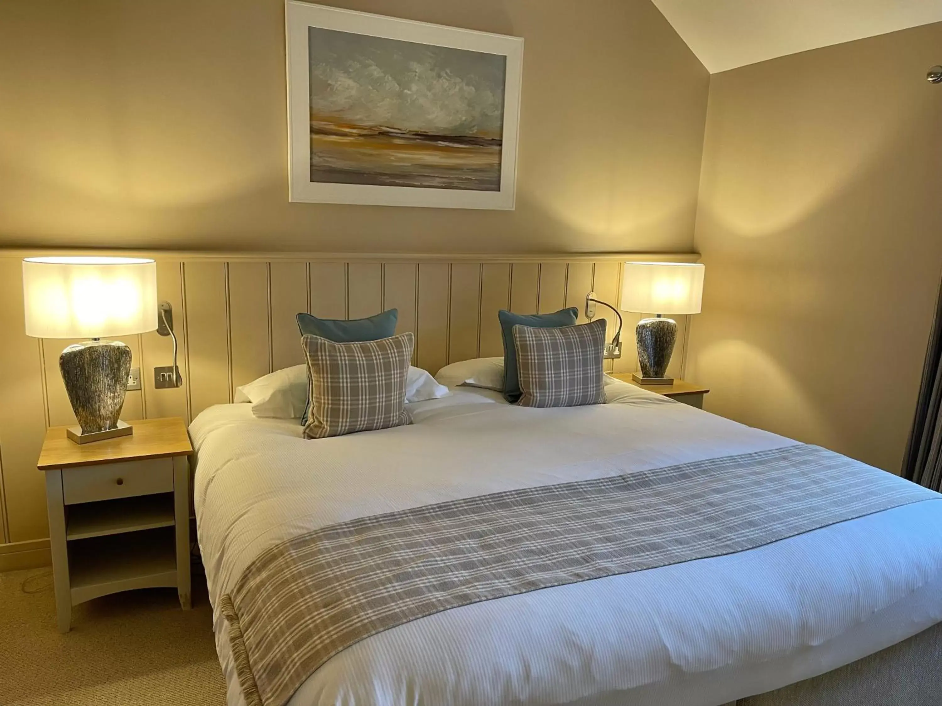 Bed in Park Farm Hotel