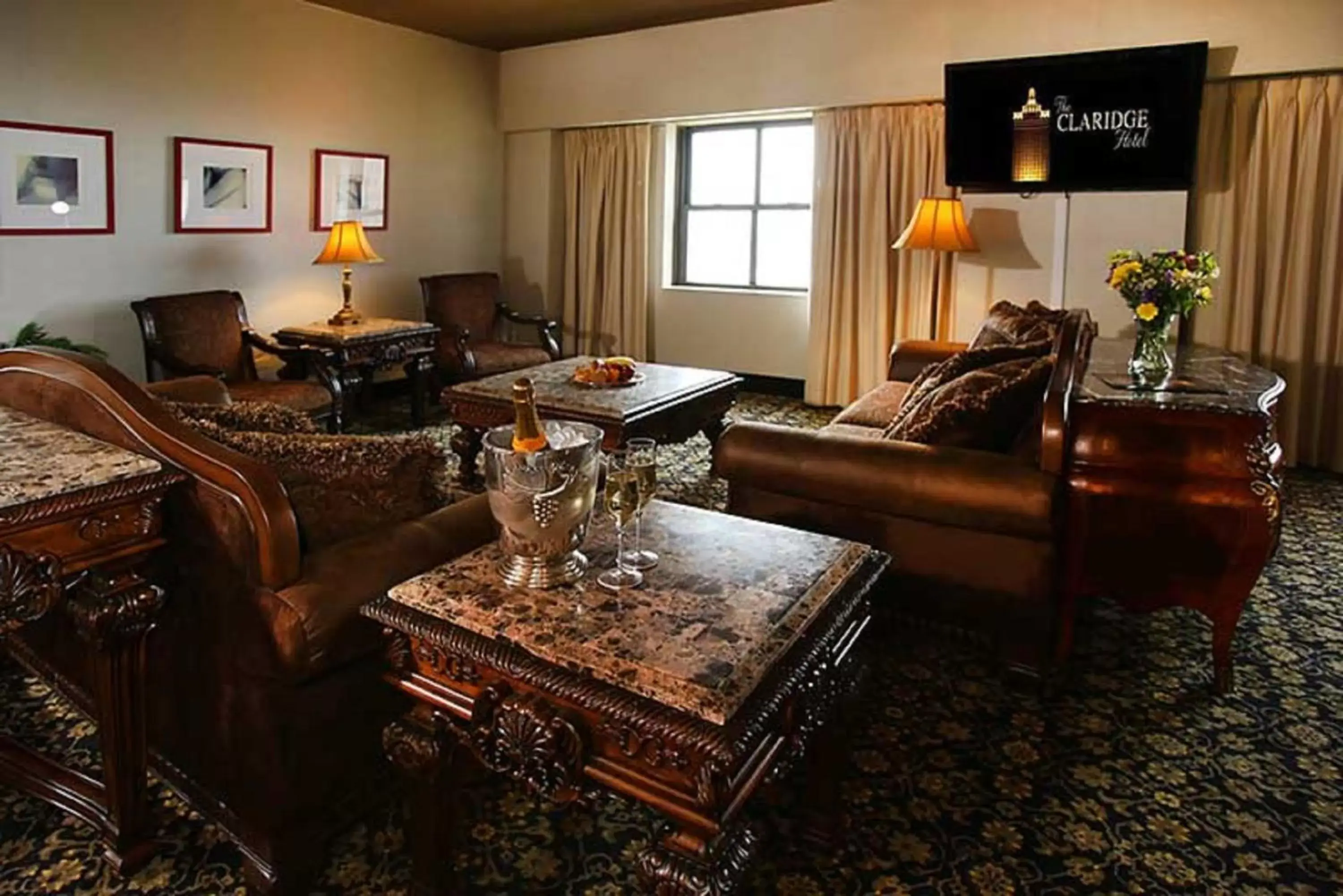 TV and multimedia, Seating Area in The Claridge Hotel