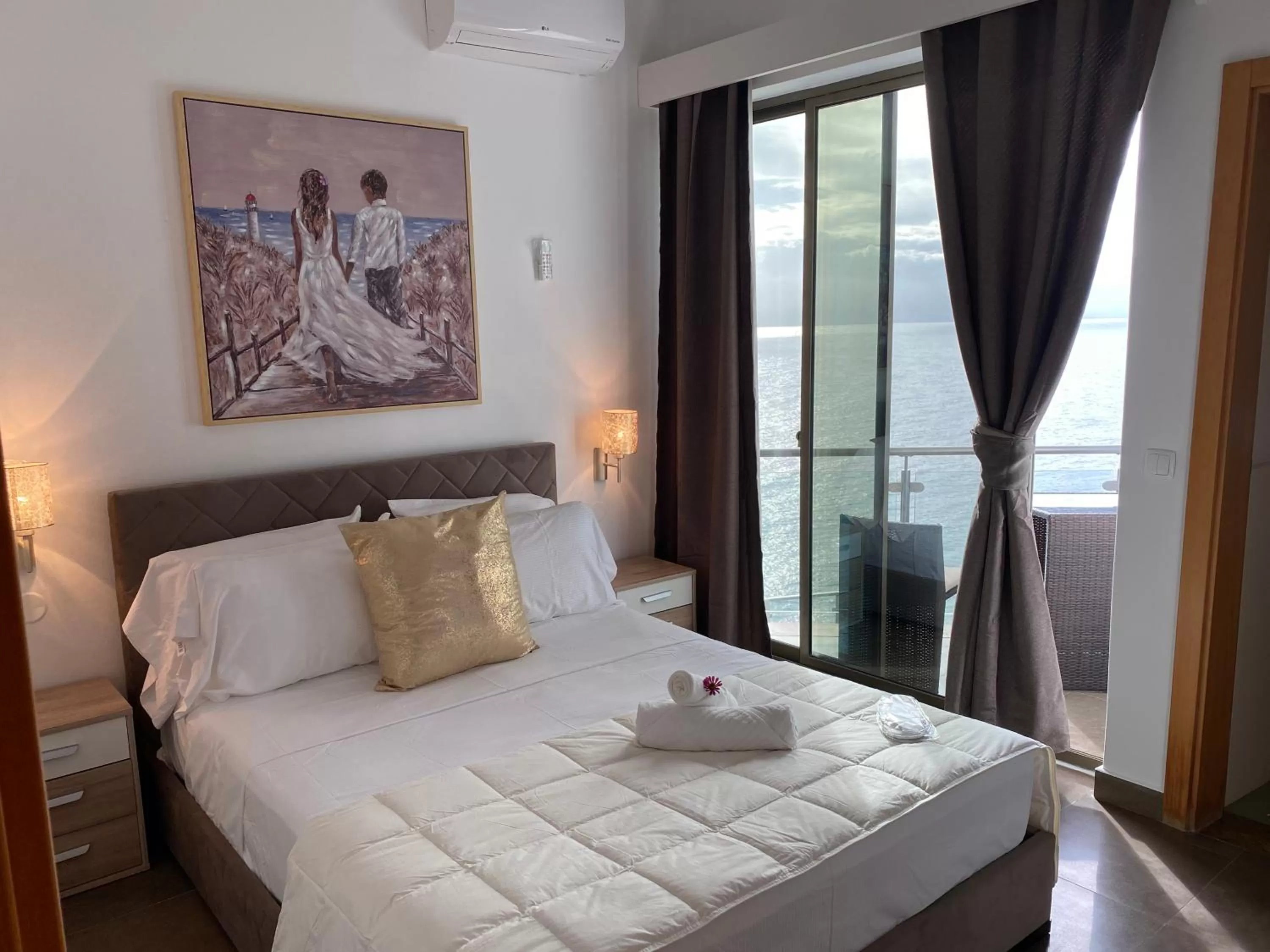 Bed in Fogo Boutique Hotel