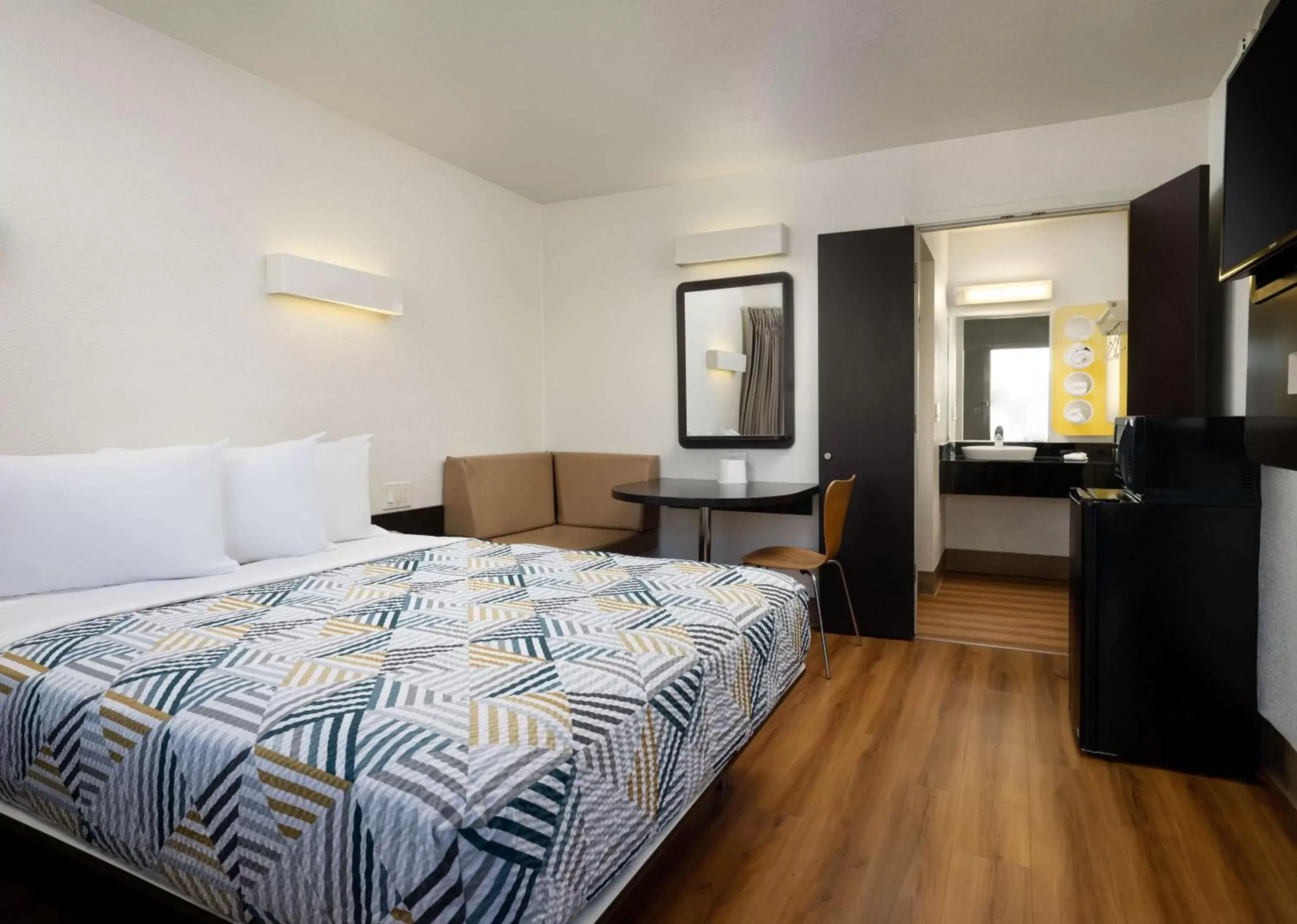 Bedroom in Motel 6-Goleta, CA - Santa Barbara