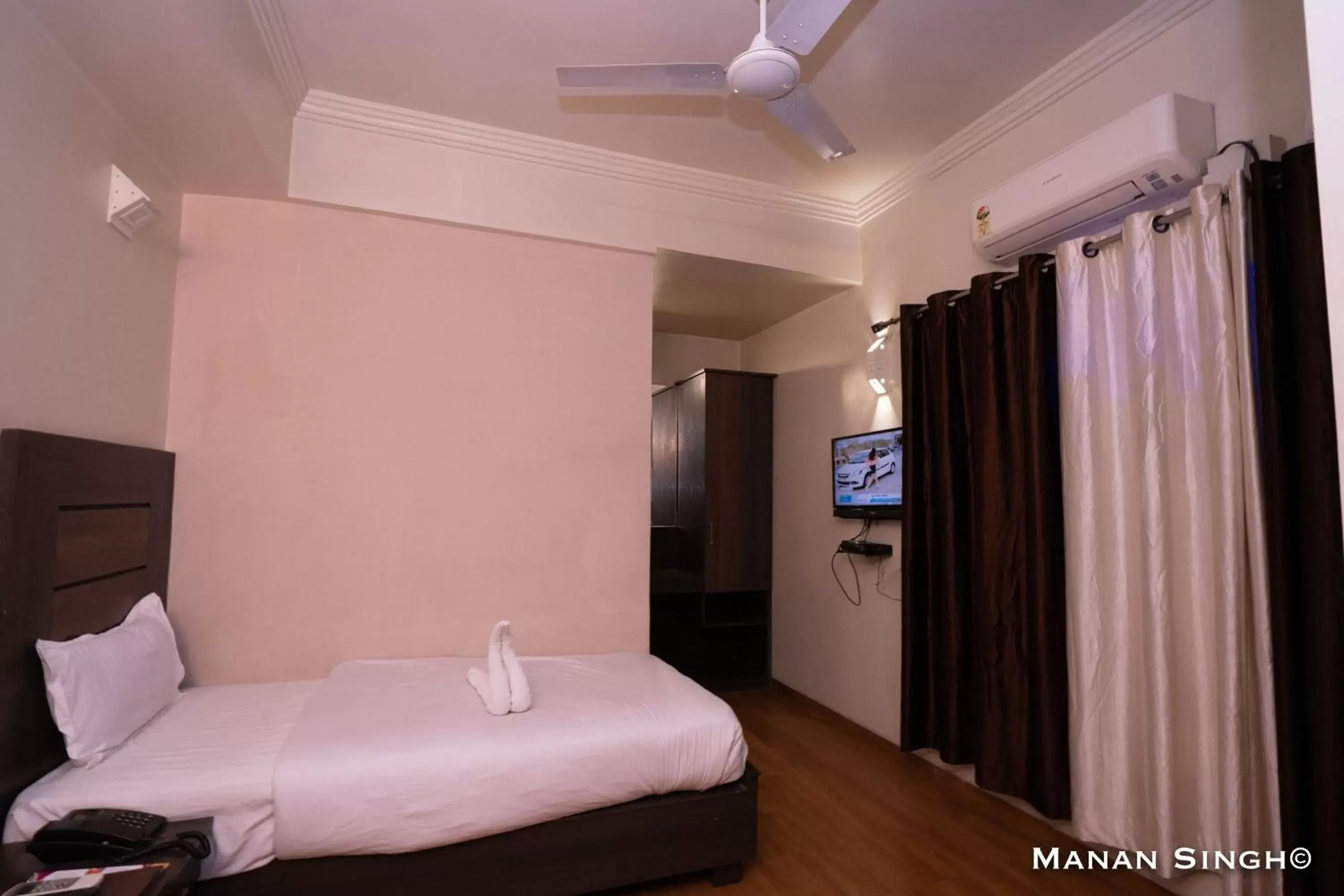 TV and multimedia in Hotel Samrat