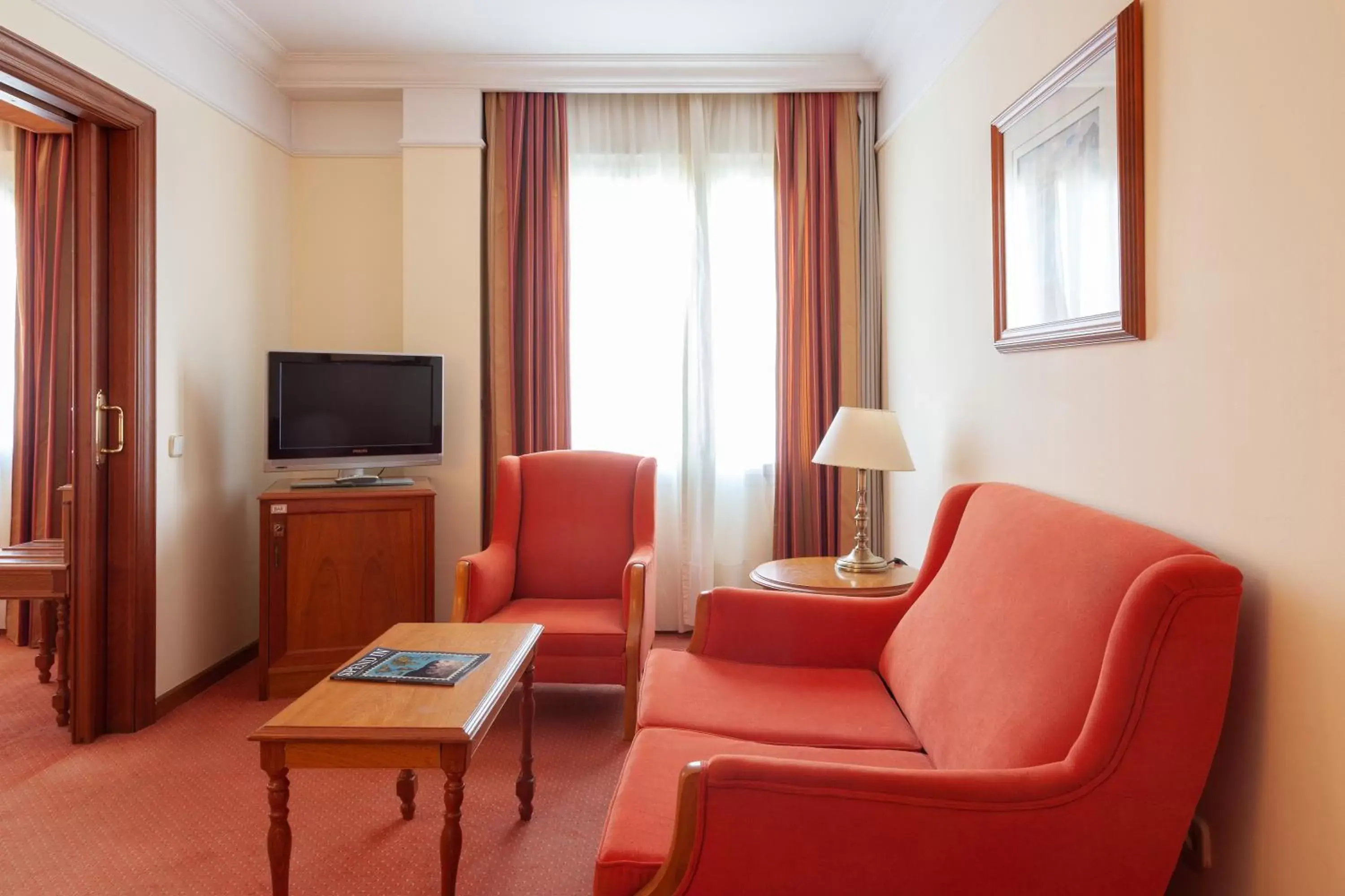 Bedroom, Seating Area in Hotel Hoyuela