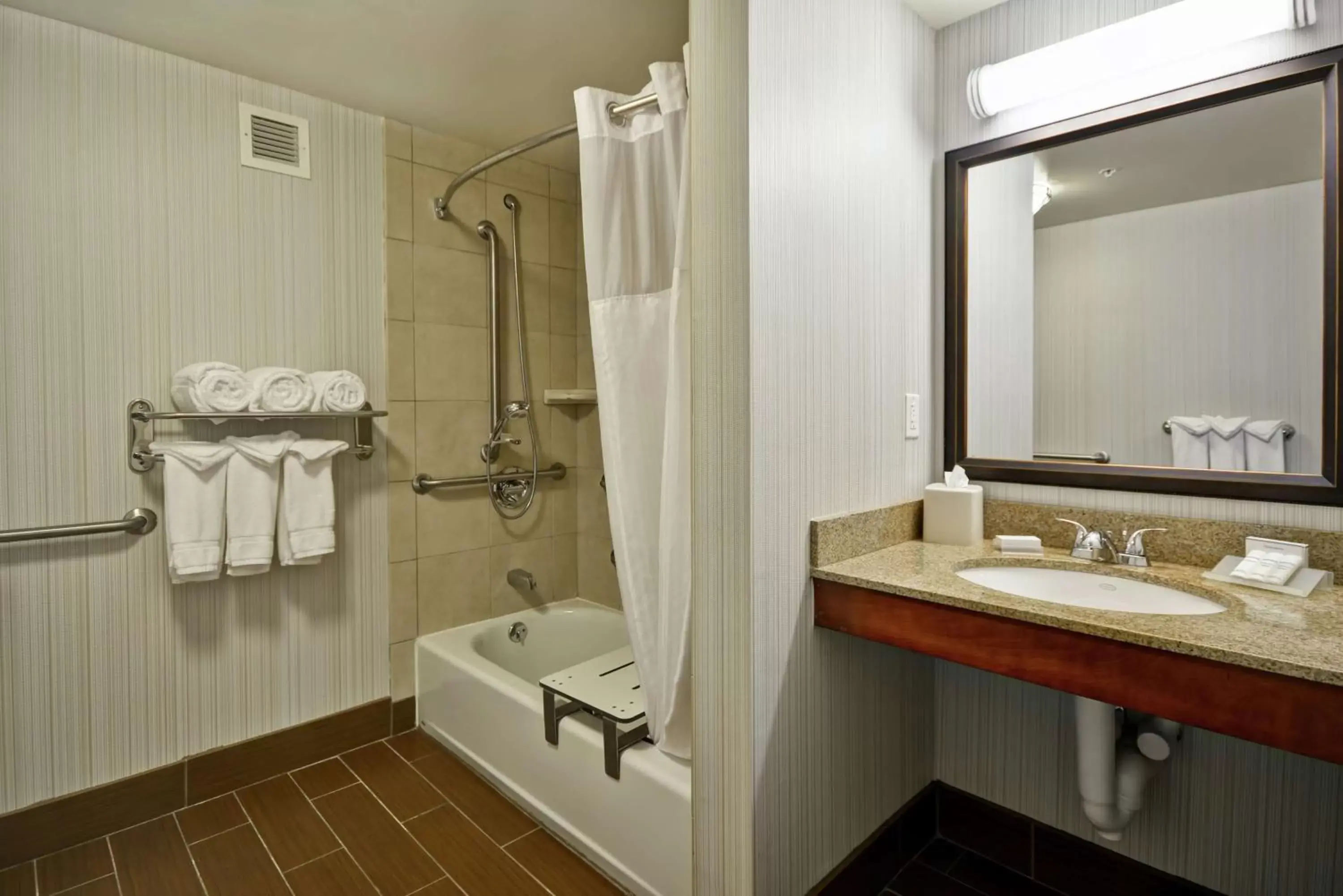 Bathroom in Hilton Garden Inn Fort Collins
