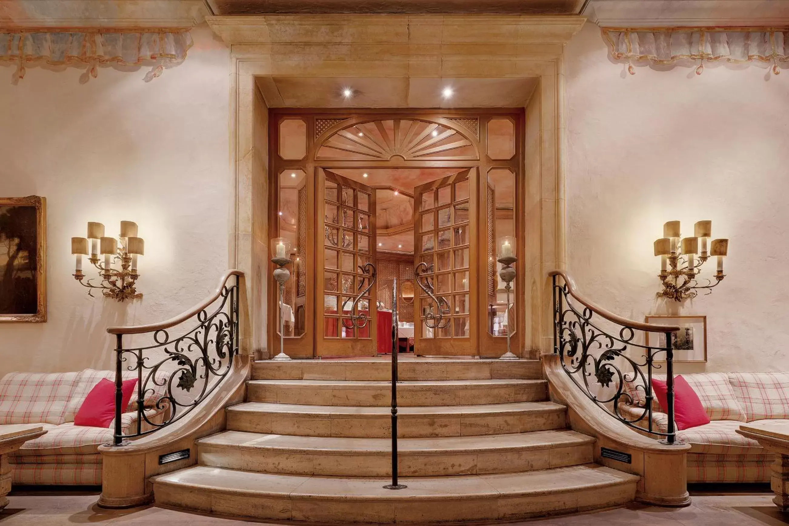 Facade/entrance in Excelsior by Geisel Facade/entrance in Excelsior by Geisel