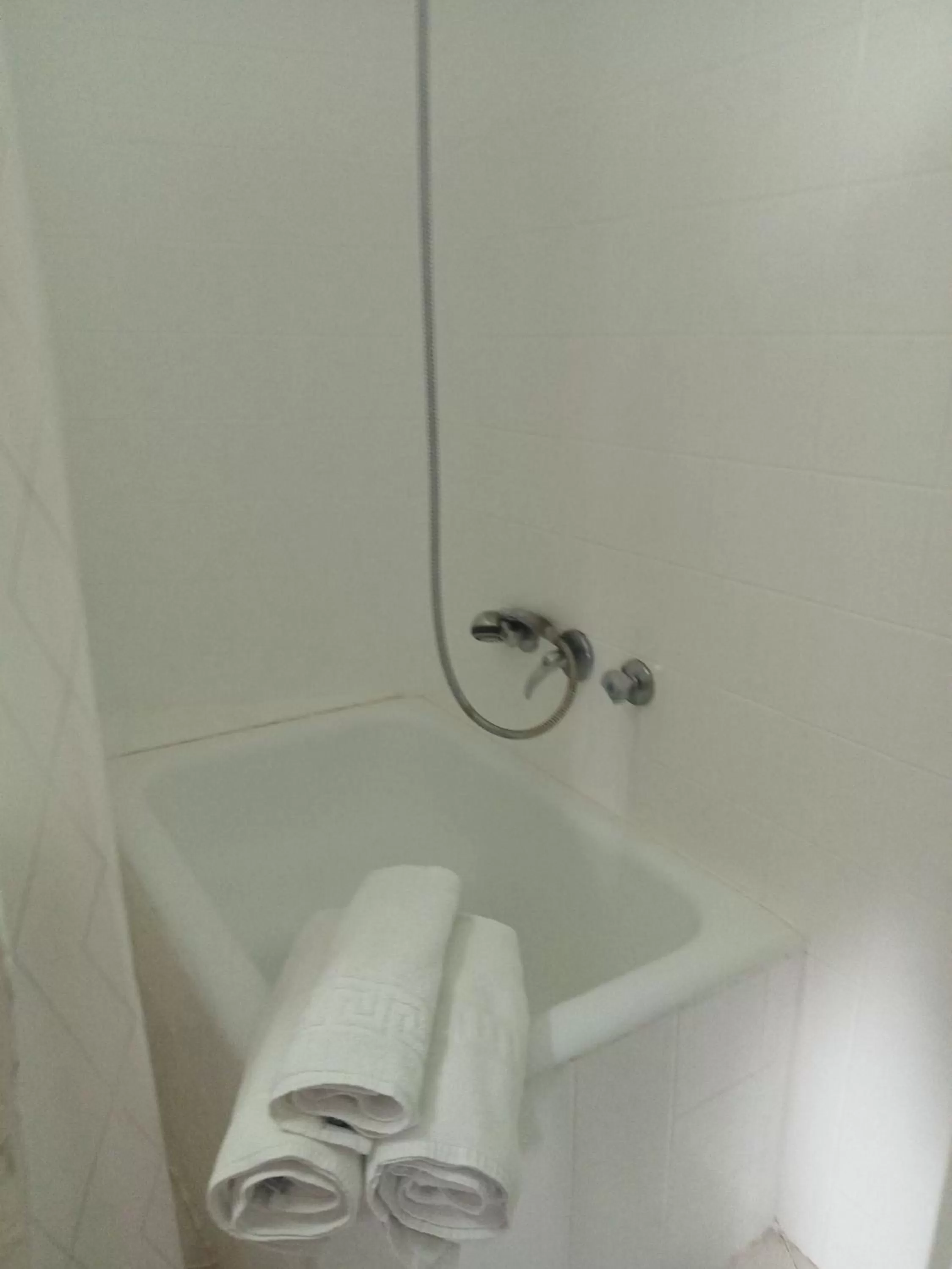 Bath in Portal De La Rioja