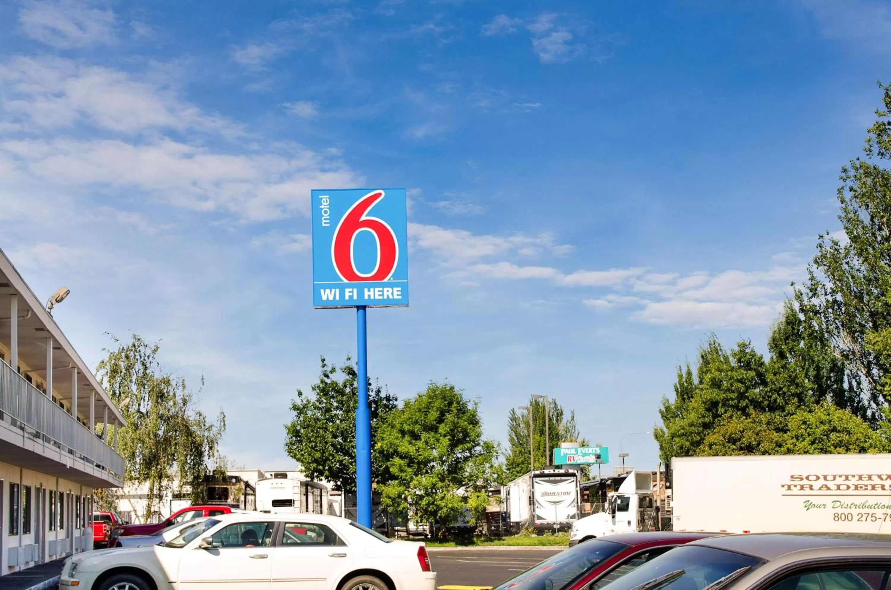 Property building in Motel 6-Tacoma, WA - Fife
