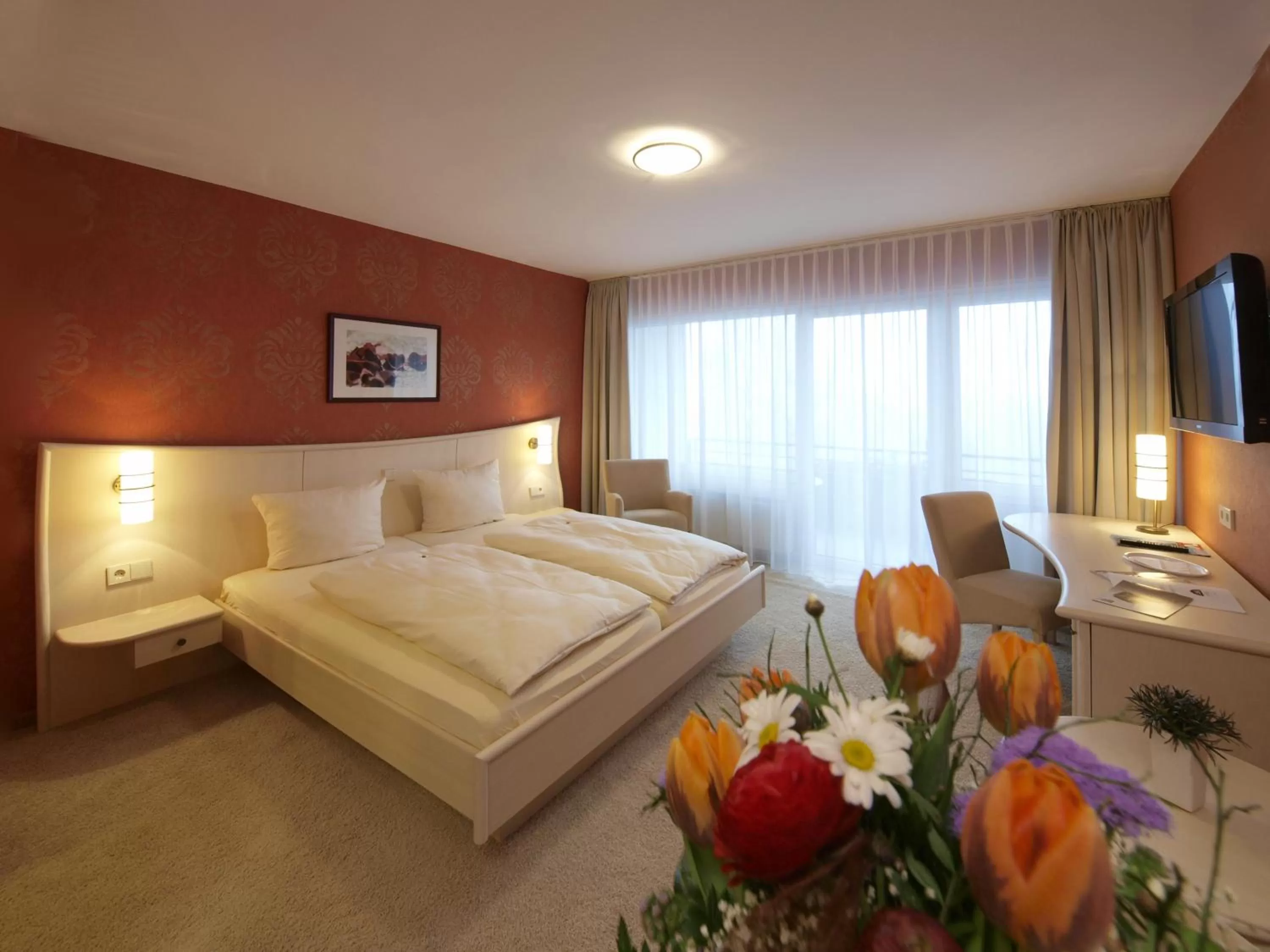 Photo of the whole room, Bed in Landhotel Henkenhof Willingen
