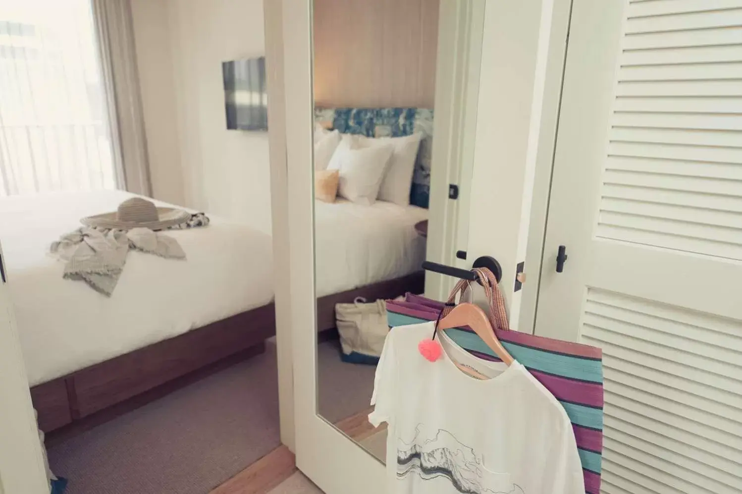 Bedroom, Bed in The Surfjack Hotel & Swim Club