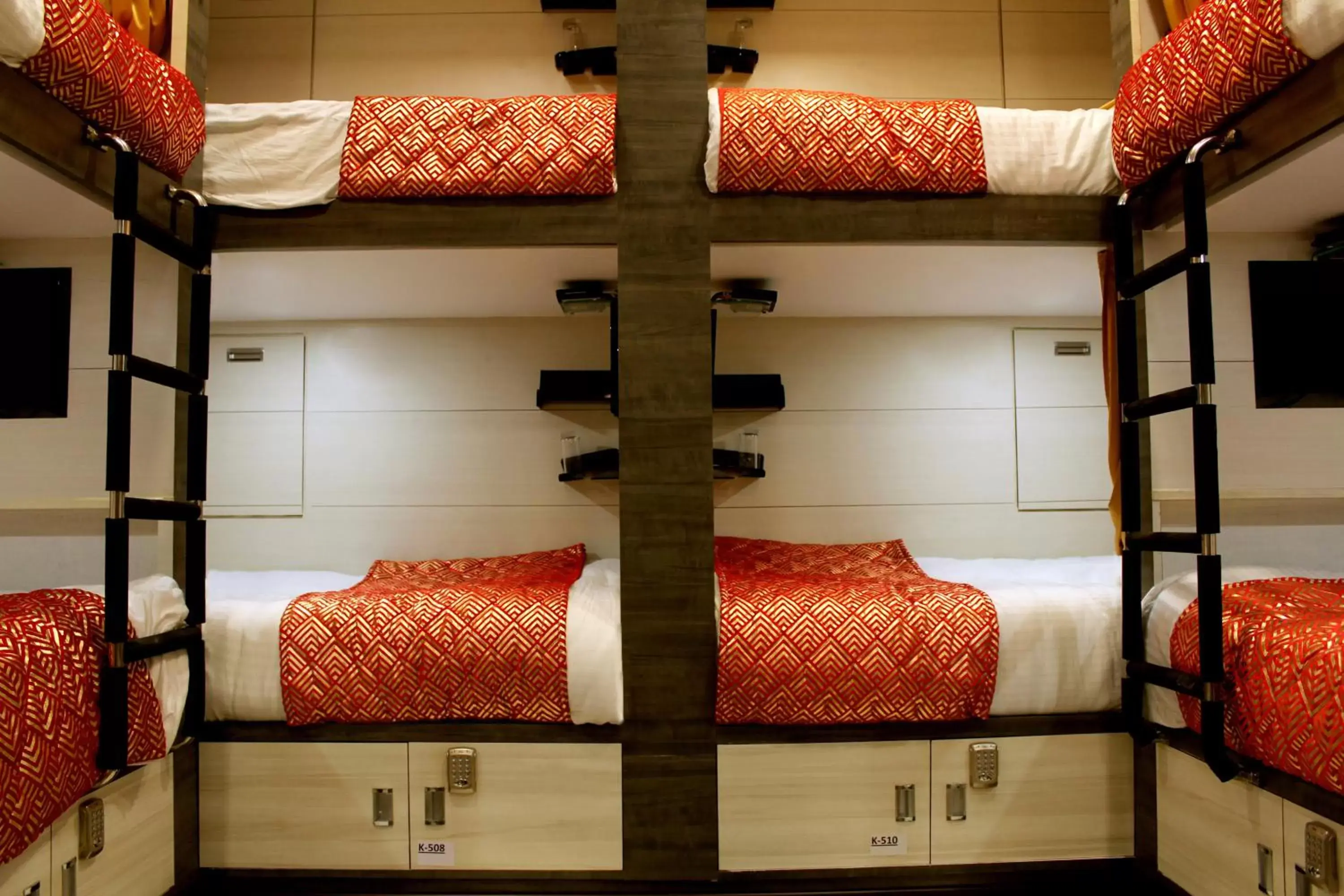 bunk bed, Bed in Hotel Kama International bunk bed, Bed in Hotel Kama International