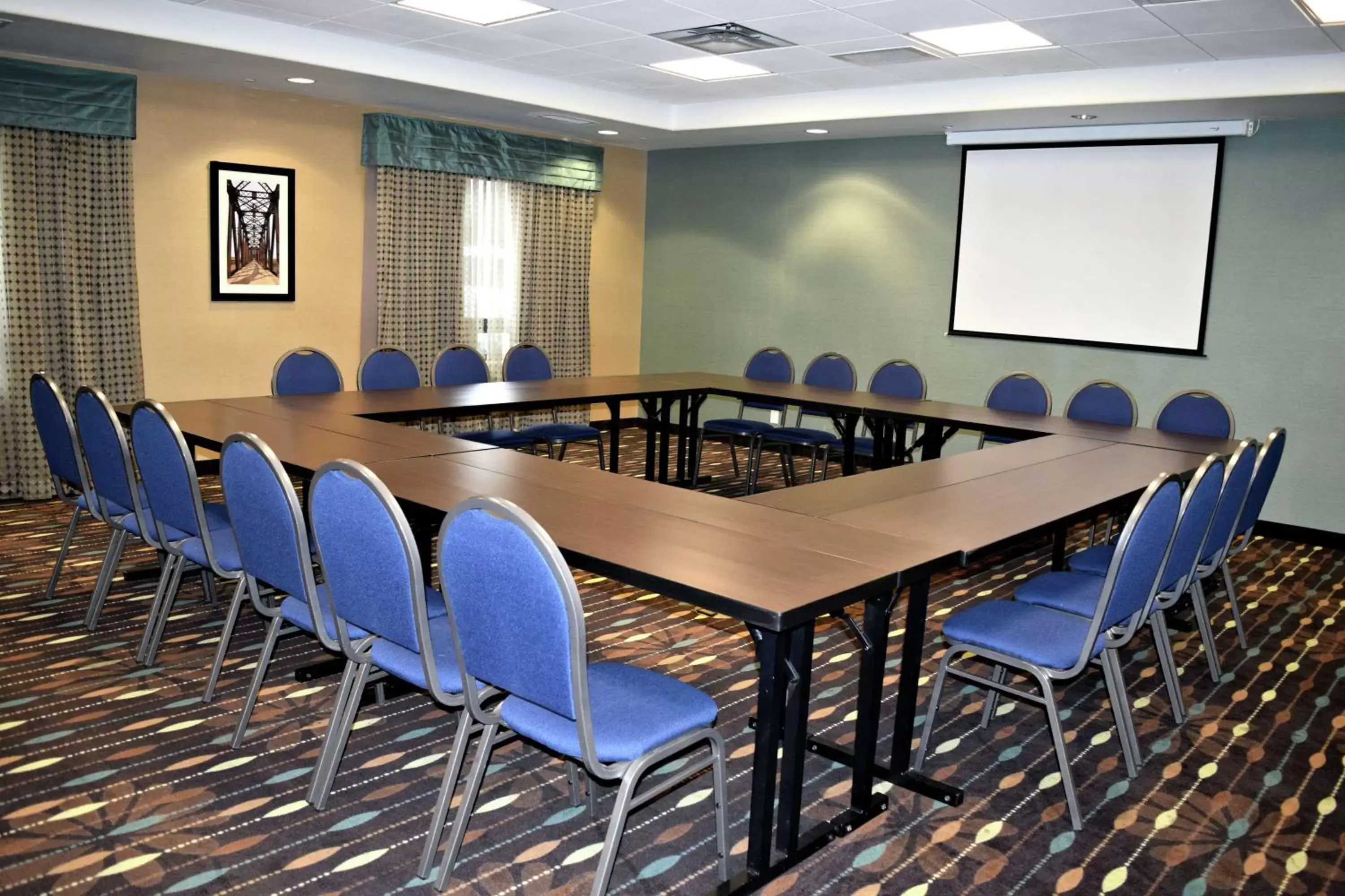 Meeting/conference room in Hampton Inn Saskatoon South