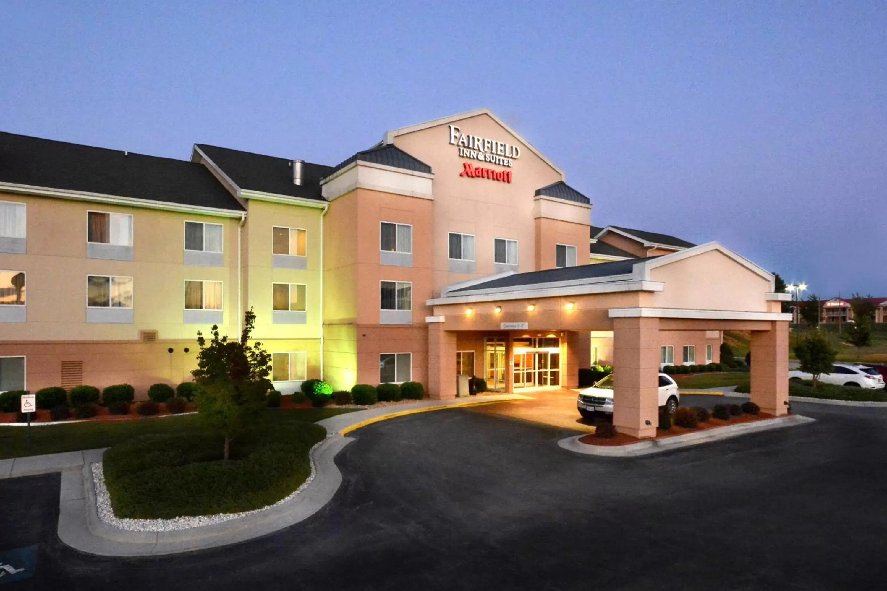 Property Building in Fairfield Inn & Suites Wytheville