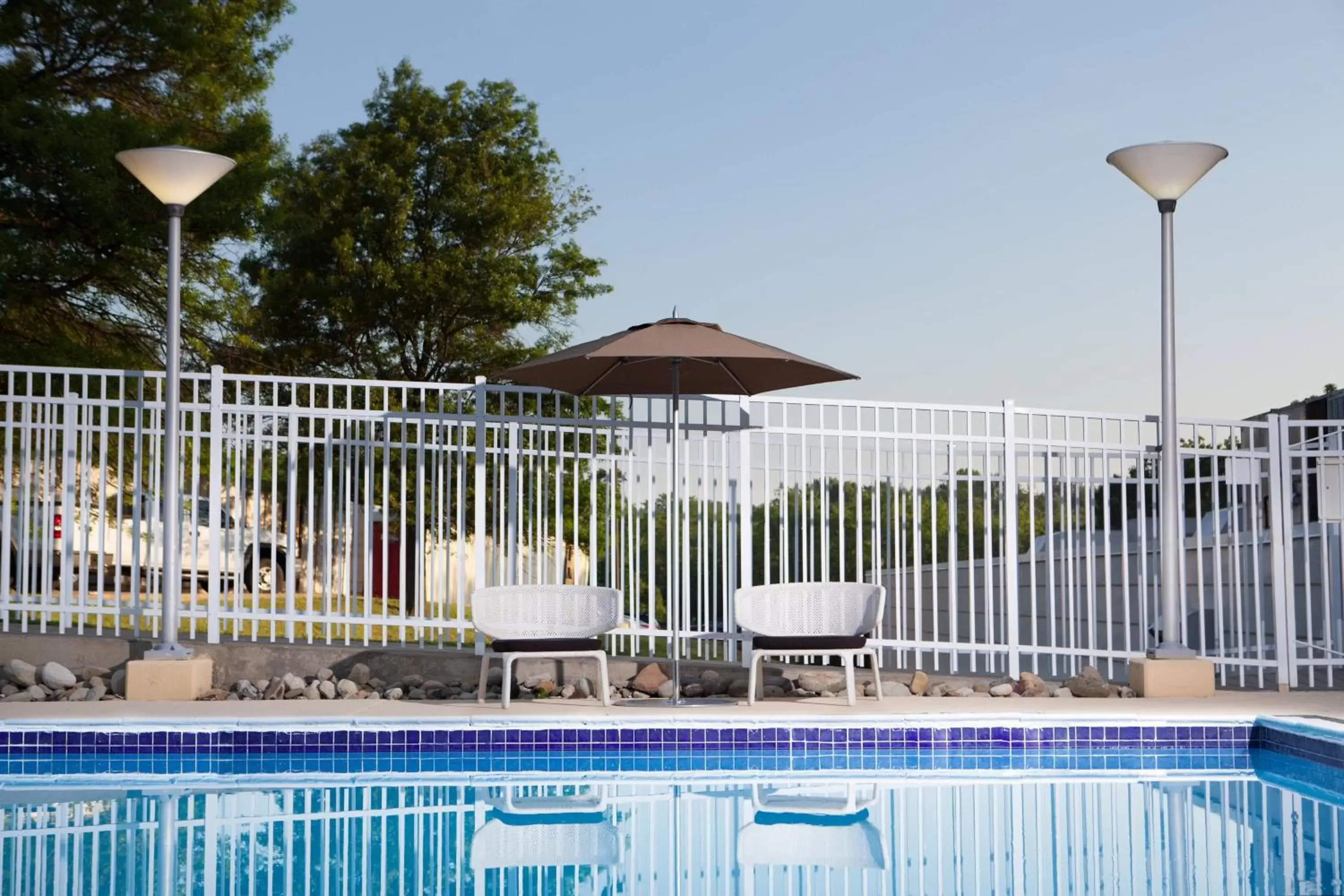 Swimming Pool in Sheraton Pittsburgh Airport Hotel