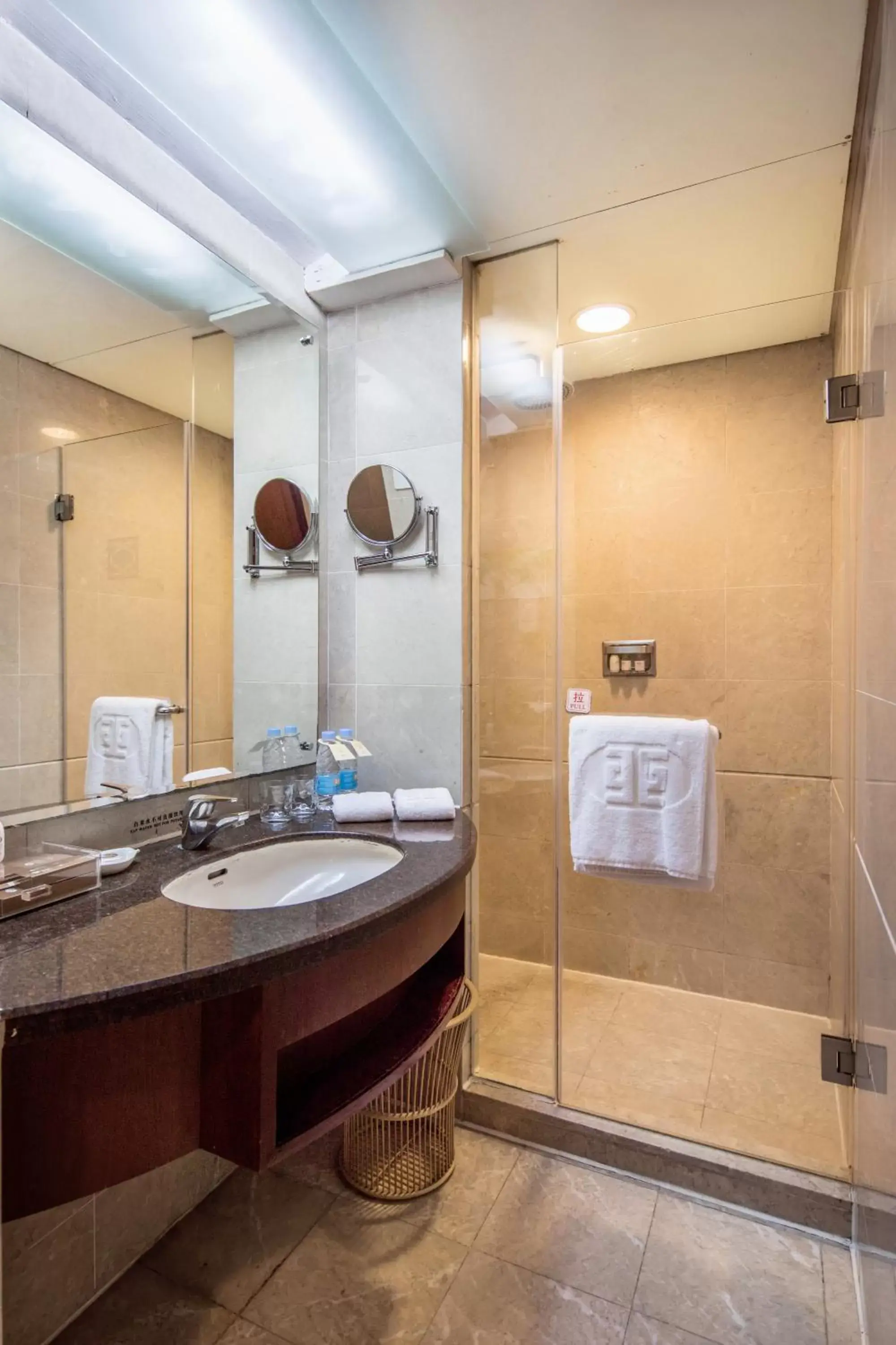Bathroom in Asia International Hotel Guangdong