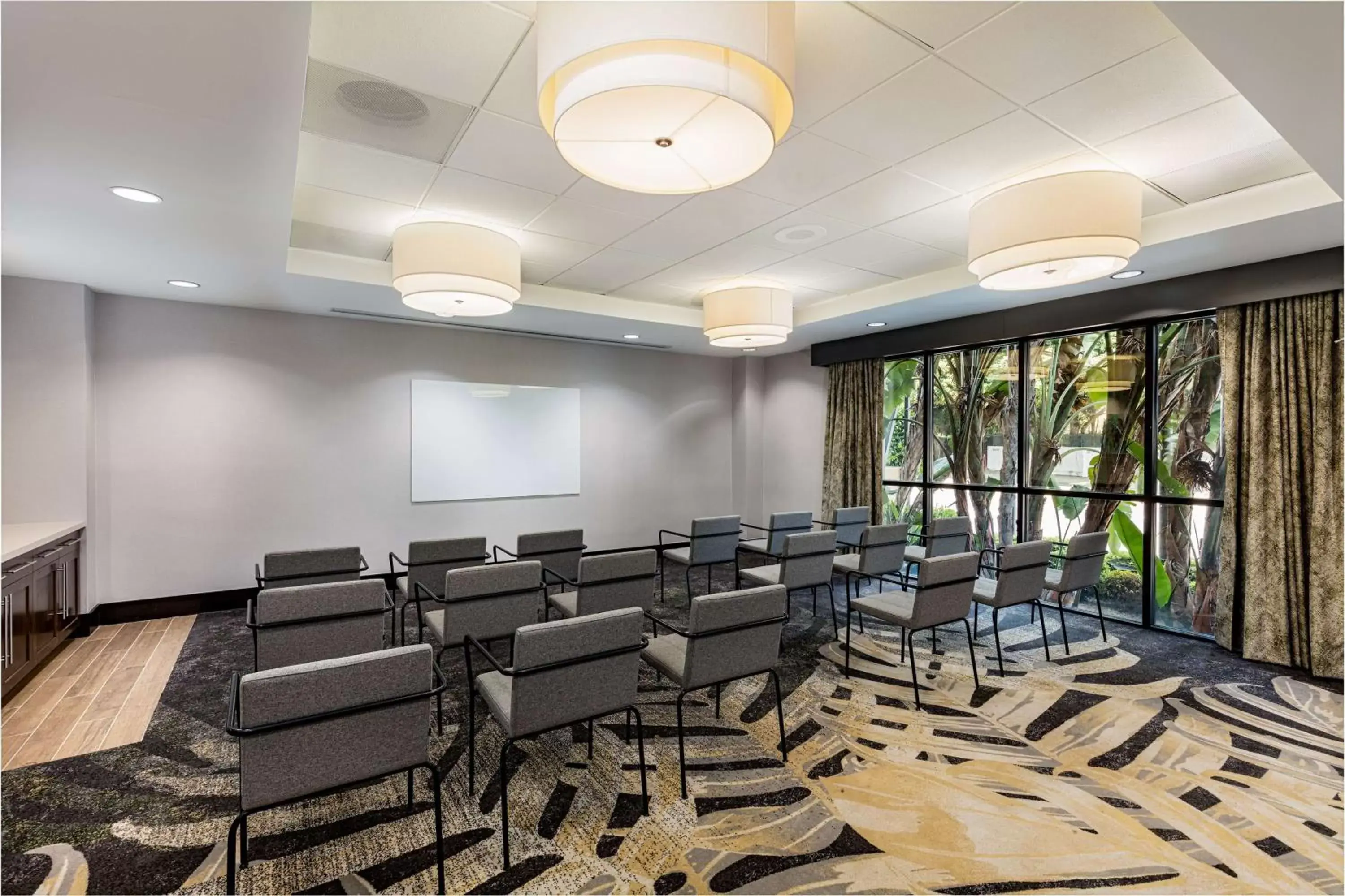 Meeting/conference room in Hilton Garden Inn Los Angeles / Hollywood