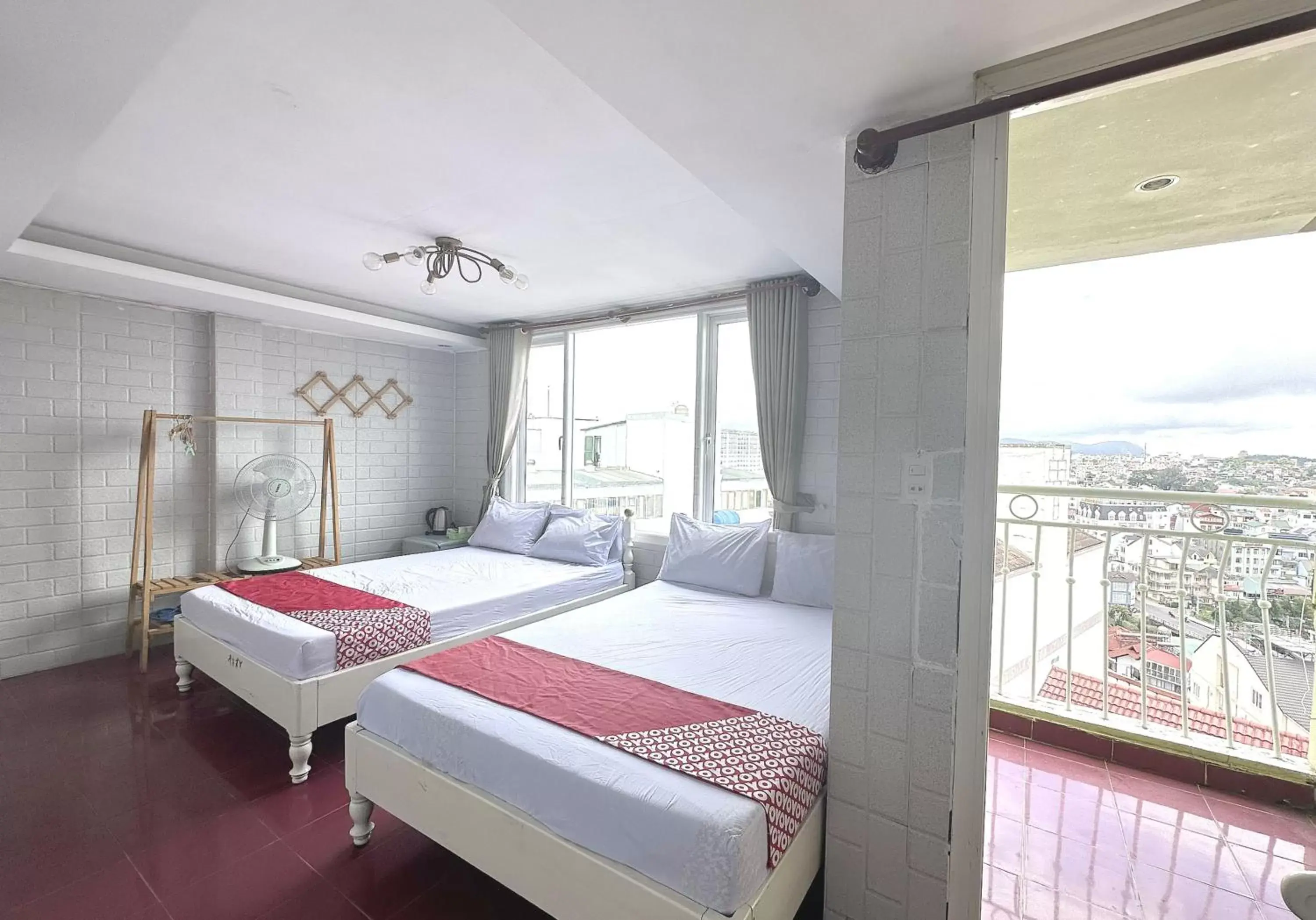 Photo of the whole room, Bed in OYO 1196 Le Vu Hotel Photo of the whole room, Bed in OYO 1196 Le Vu Hotel