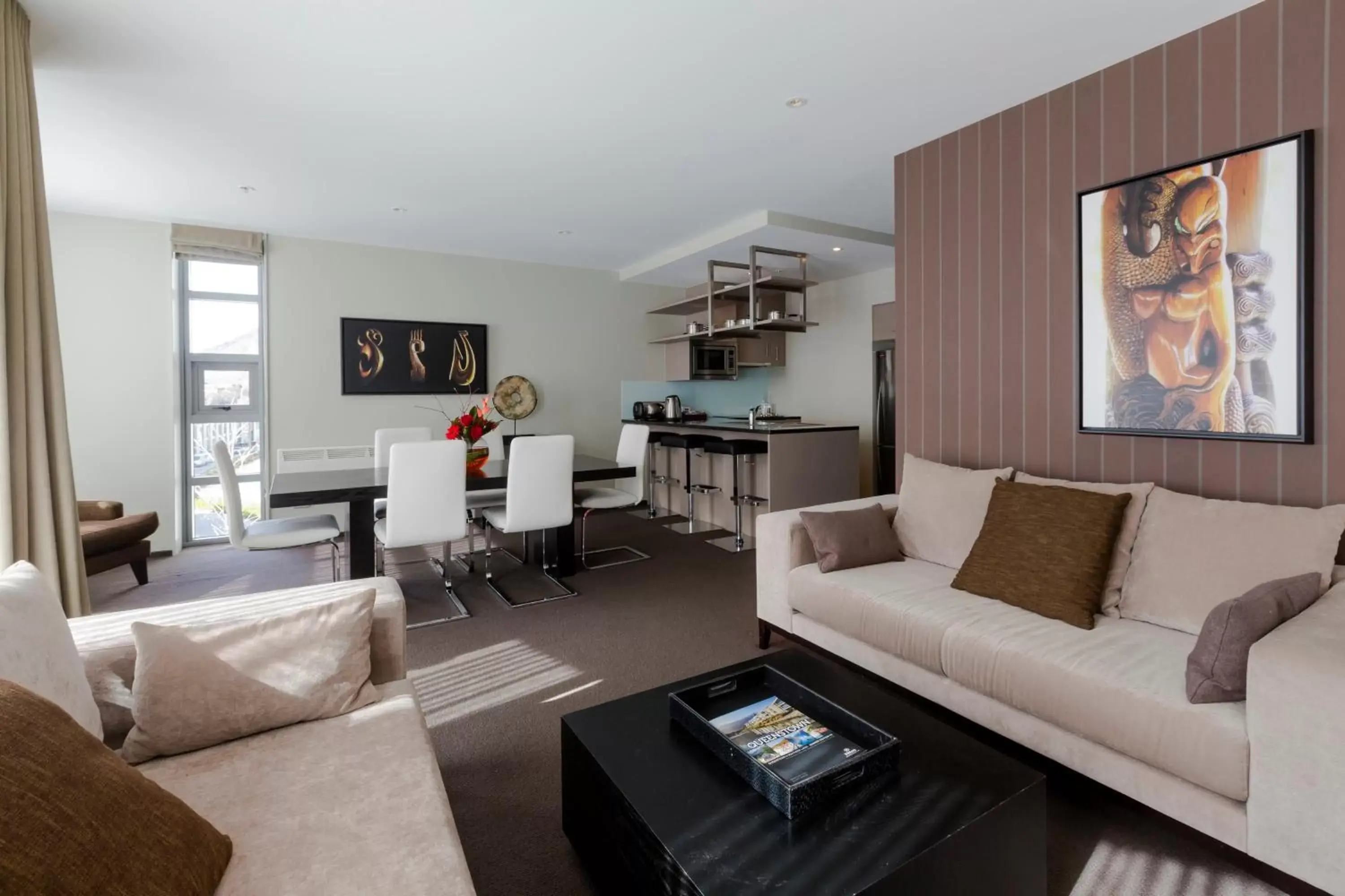 Living room, Seating Area in Queenstown Village Apartments