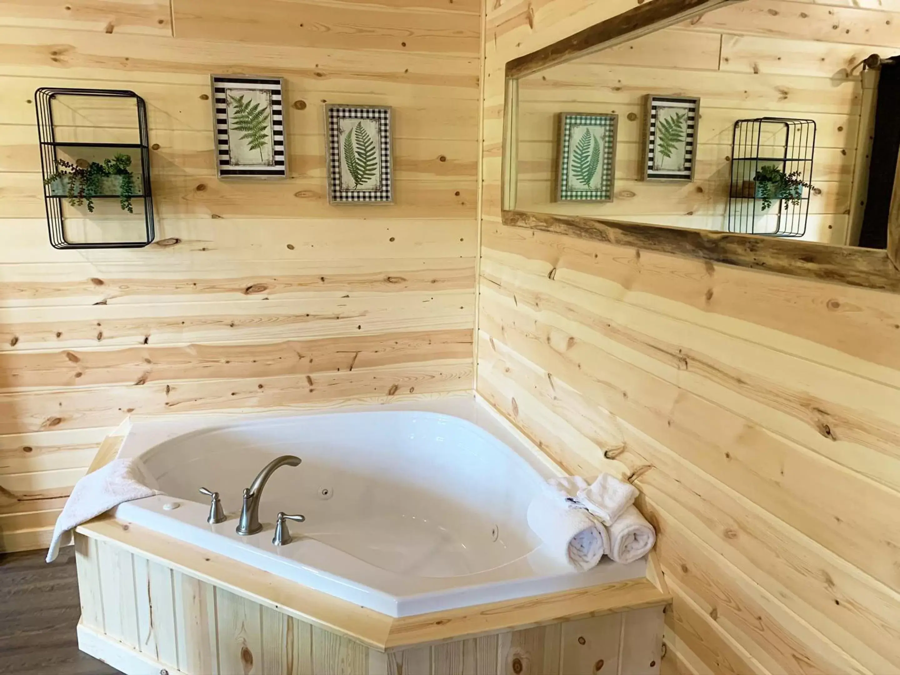 Bathroom in Waterview Lodge by Amish Country Lodging