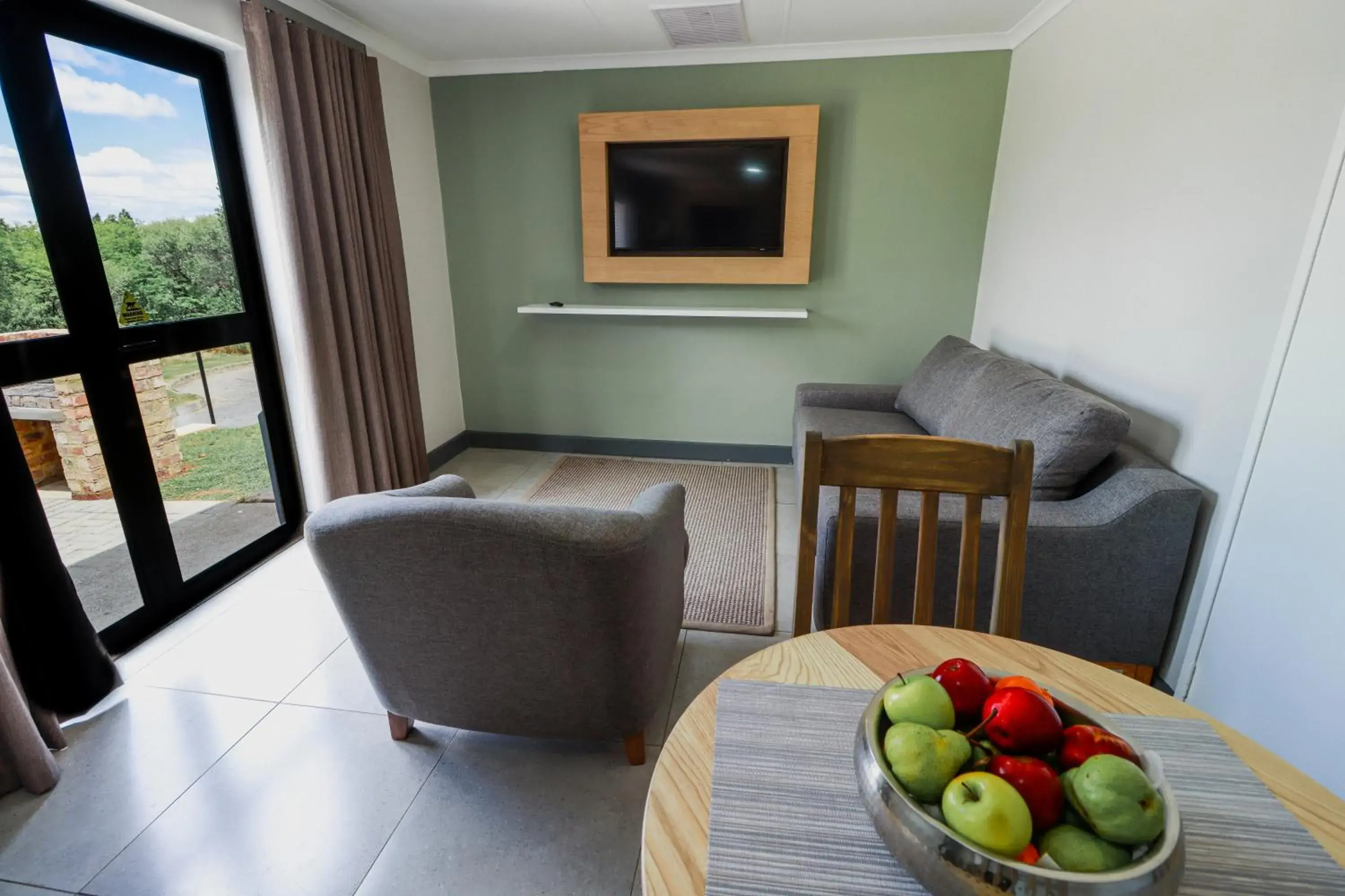 Living room, Seating Area in Emerald Resort & Casino