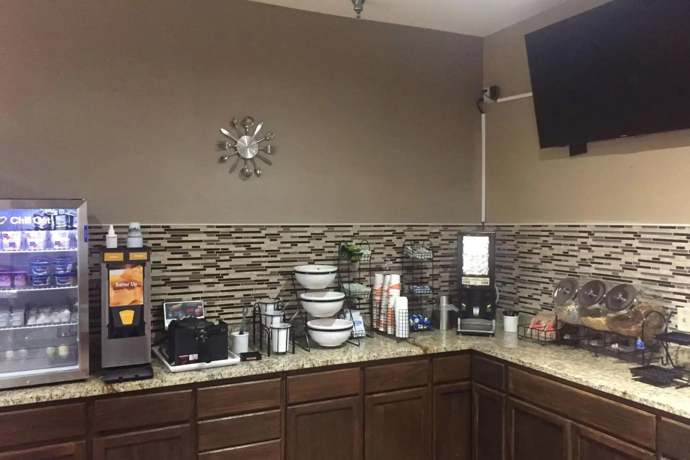 Restaurant/places to eat, Kitchen/Kitchenette in Comfort Inn Grain Valley