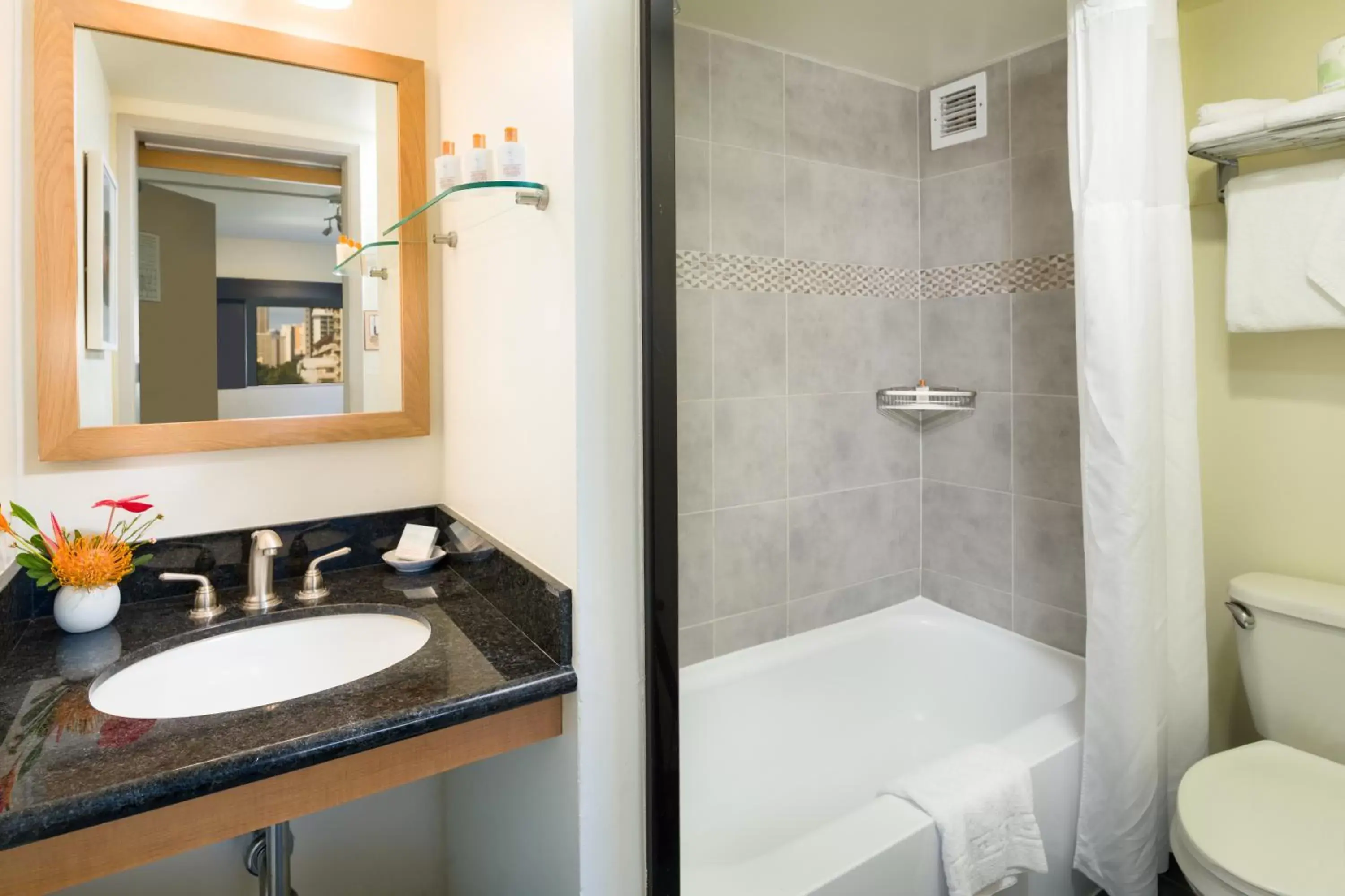 Bathroom in VIVE Hotel Waikiki