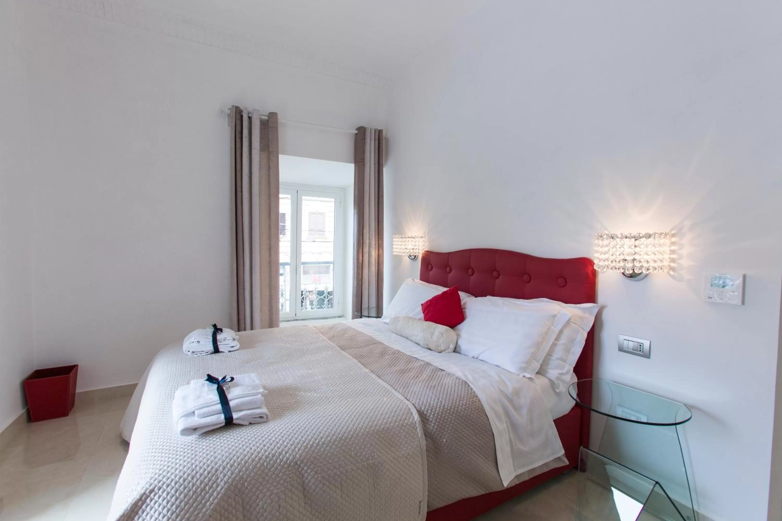 Bed in San Pietro Grand Suite