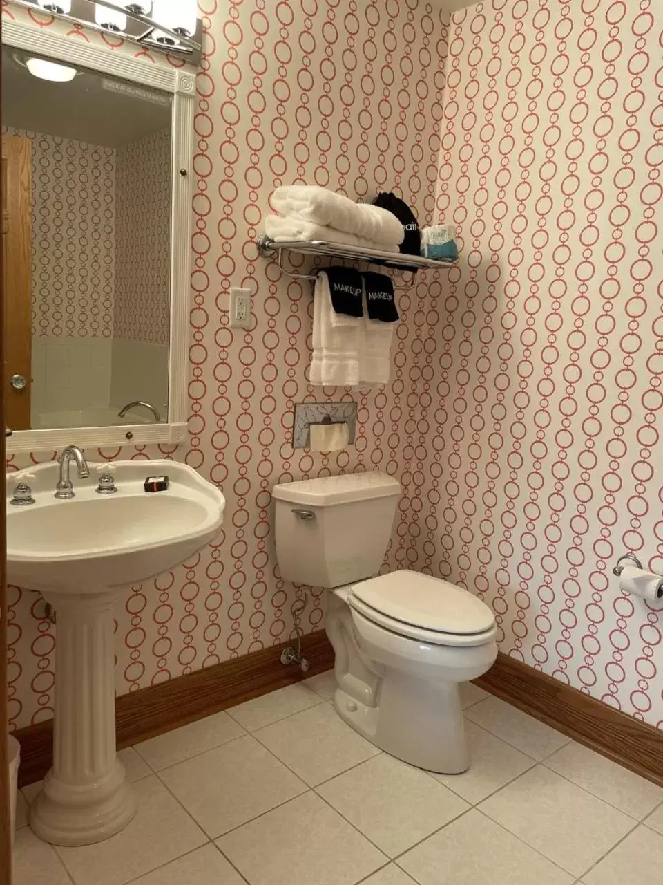Bathroom in Biddle Point Inn