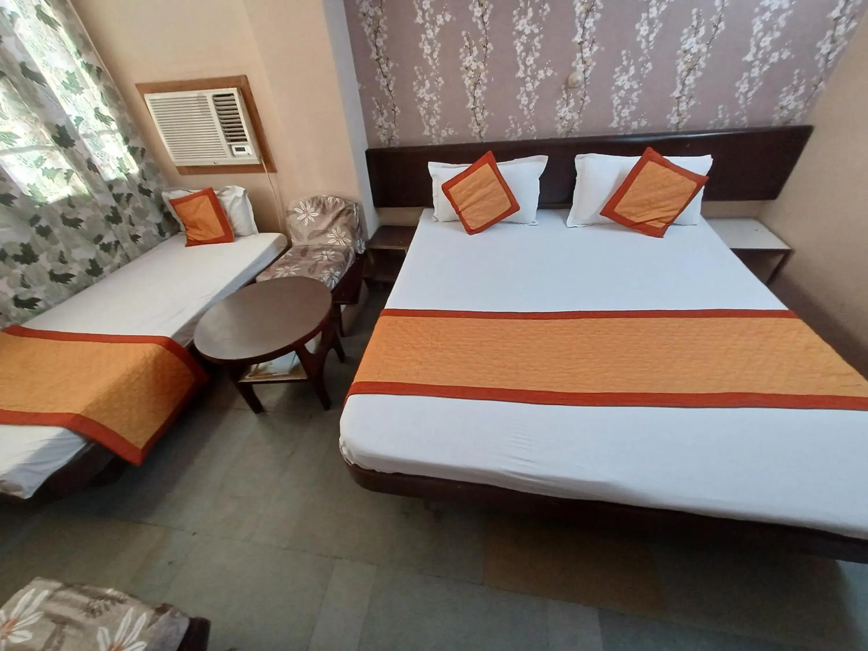 Photo of the whole room, Bed in Kailash Hotel