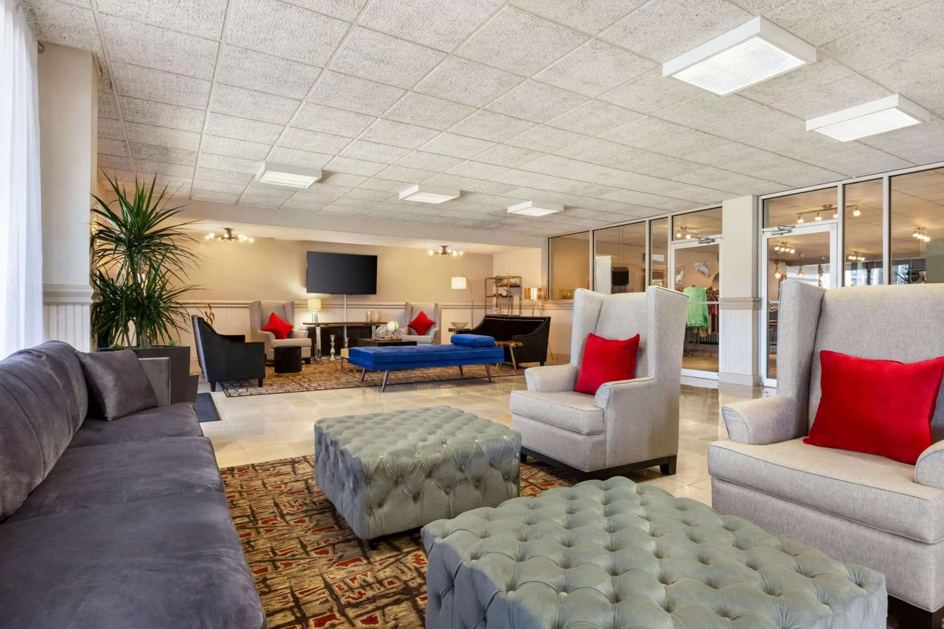Lobby or reception, Seating Area in Ramada by Wyndham Sarasota Waterfront