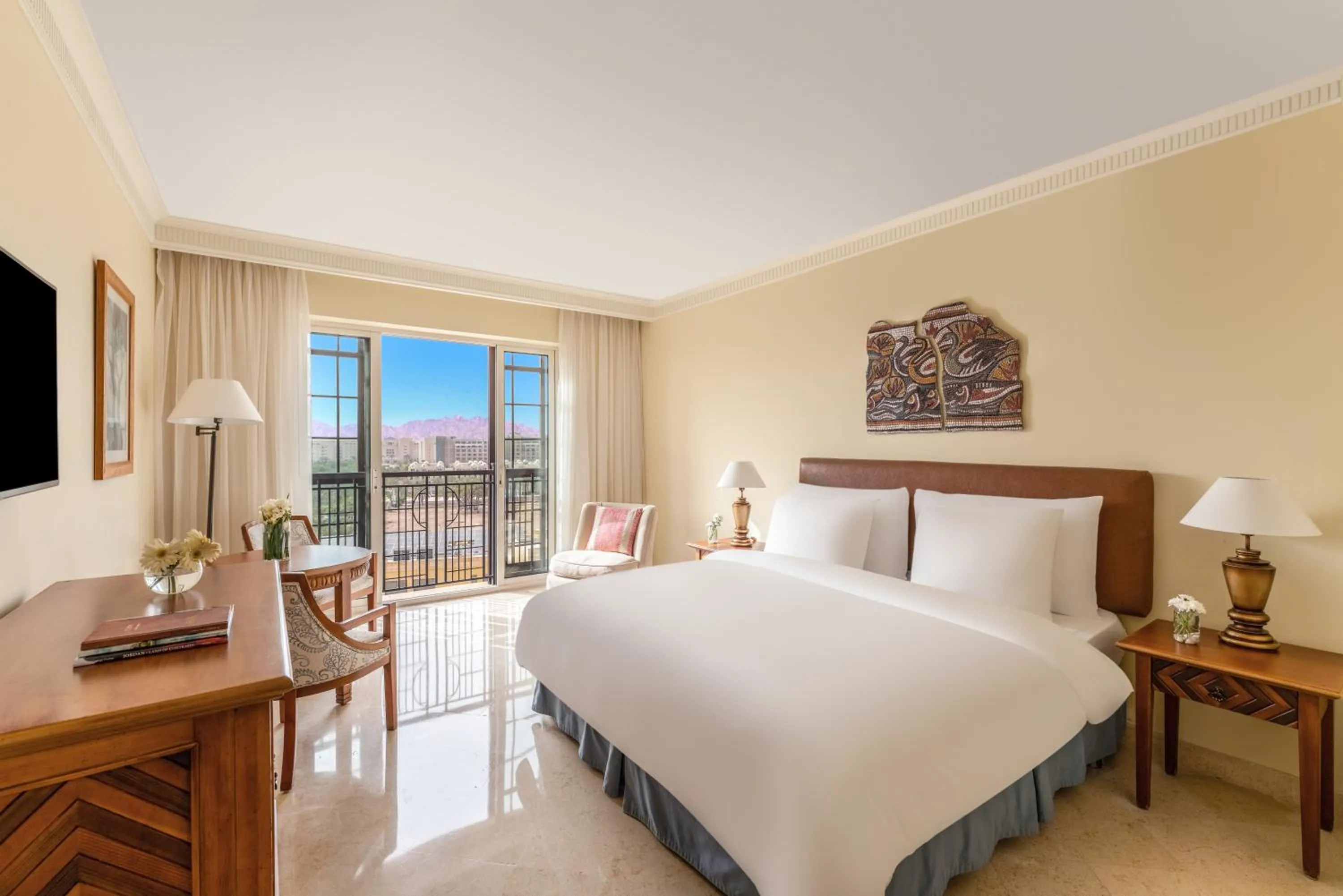 Balcony/Terrace, Bed in Mövenpick Resort & Residences Aqaba