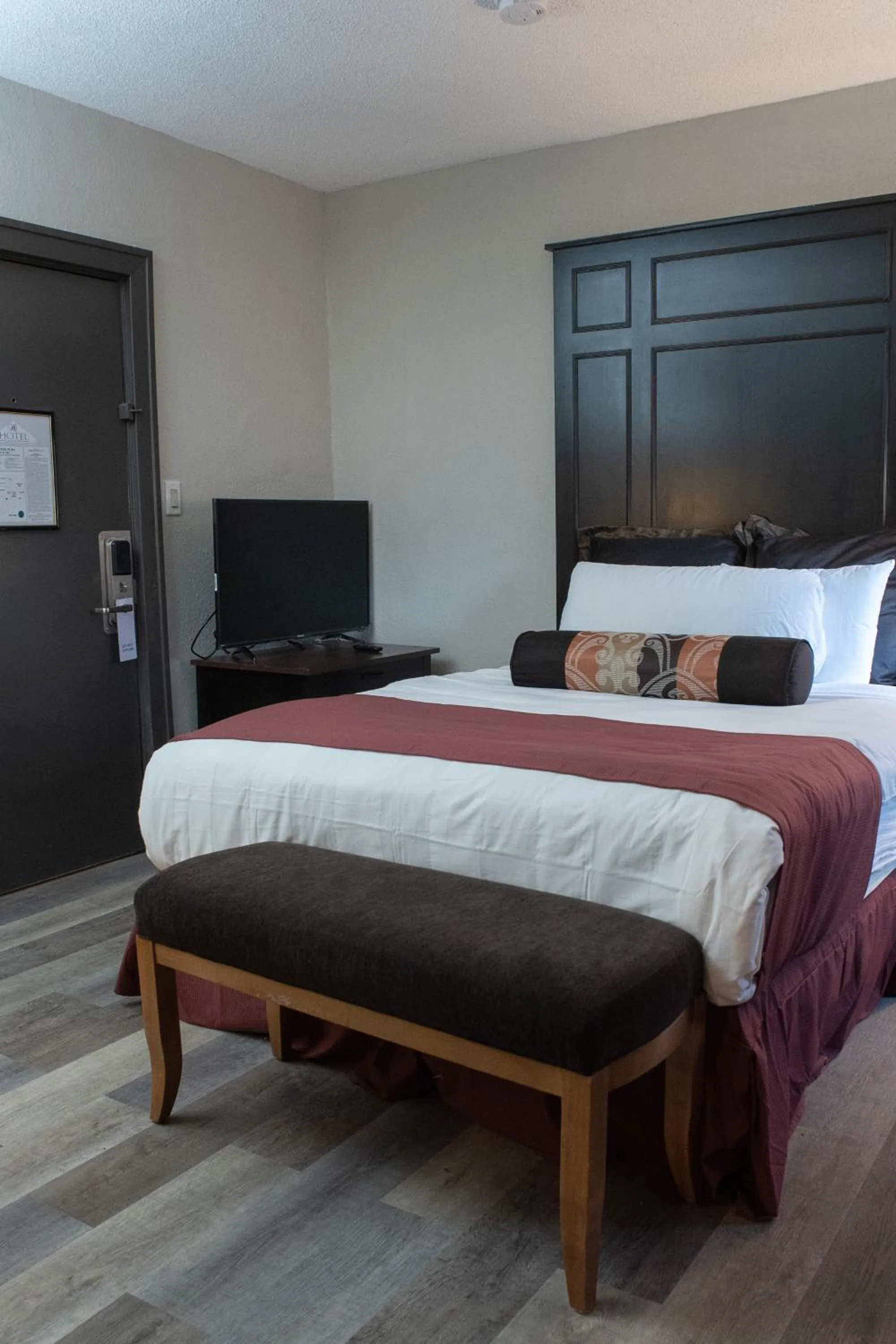 Bedroom, Bed in Hotel Chataura