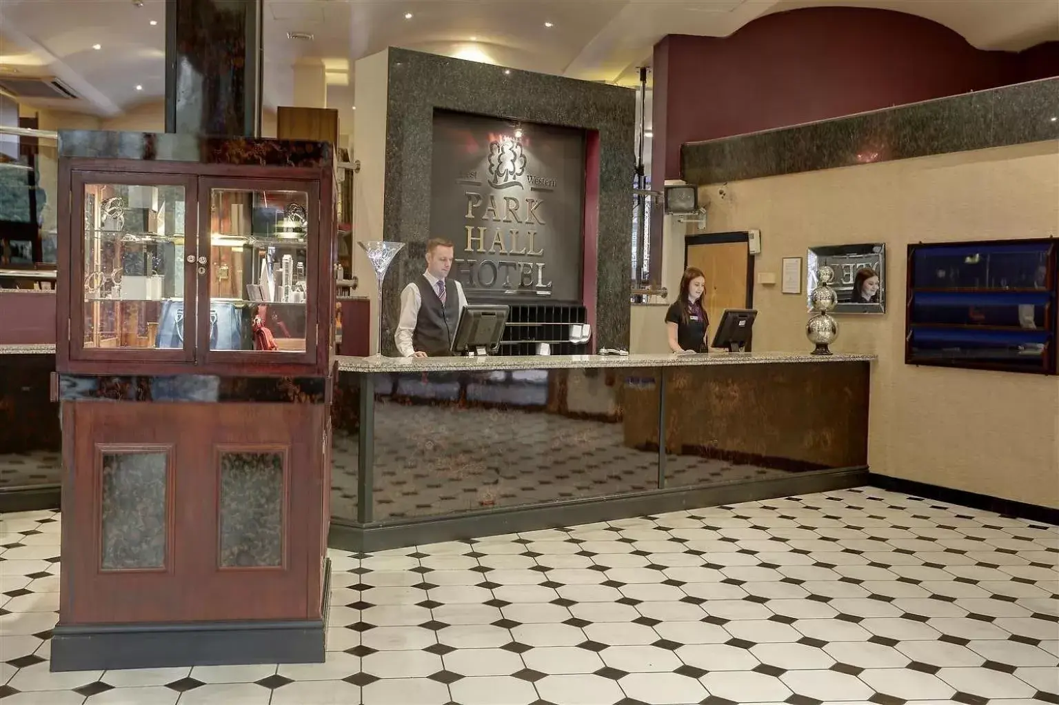 Lobby or reception in BRILLIANT Park Hall Hotel,Chorley