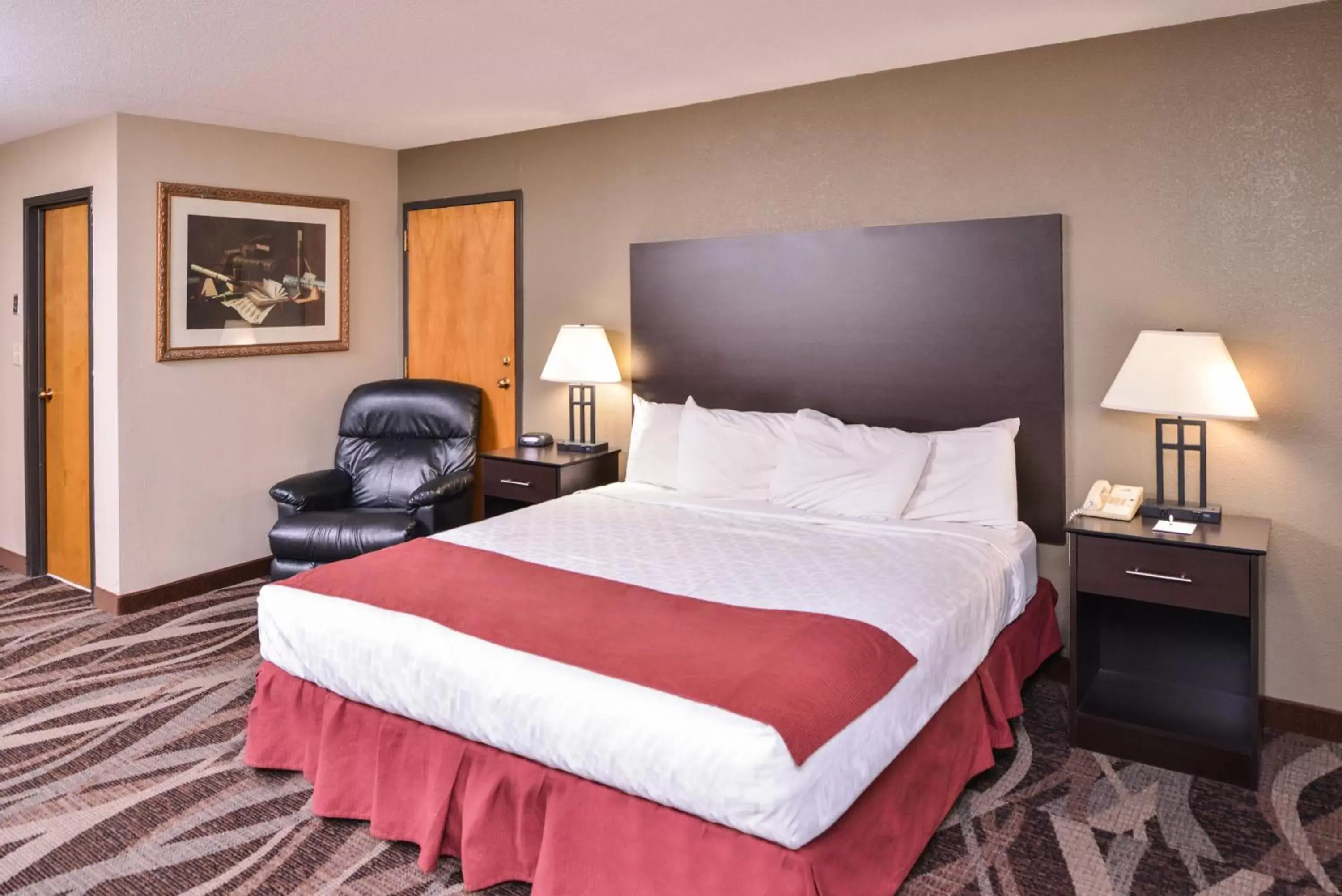 Photo of the whole room, Bed in Baymont by Wyndham Sioux Falls North I-29 and Russell Street