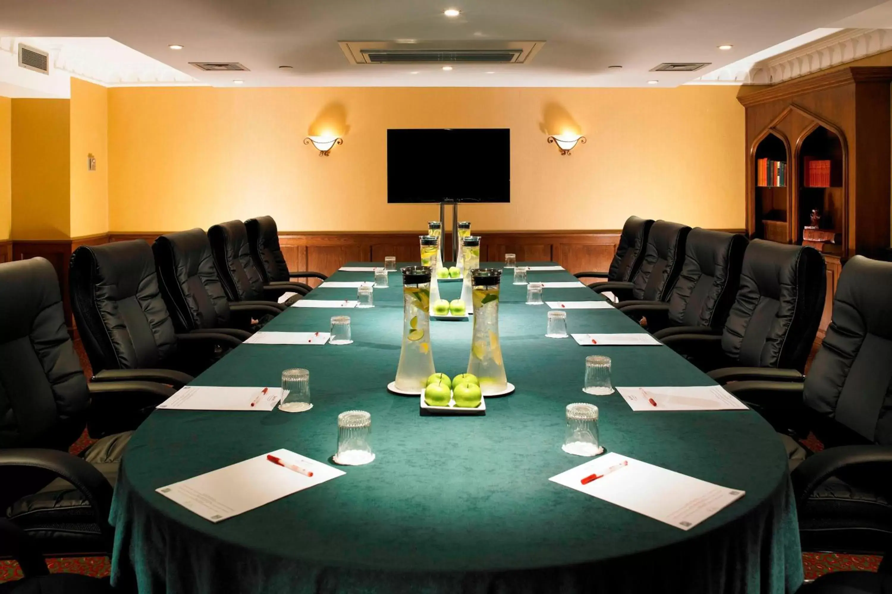 Meeting/conference room in Delta Hotels by Marriott Aberdeen